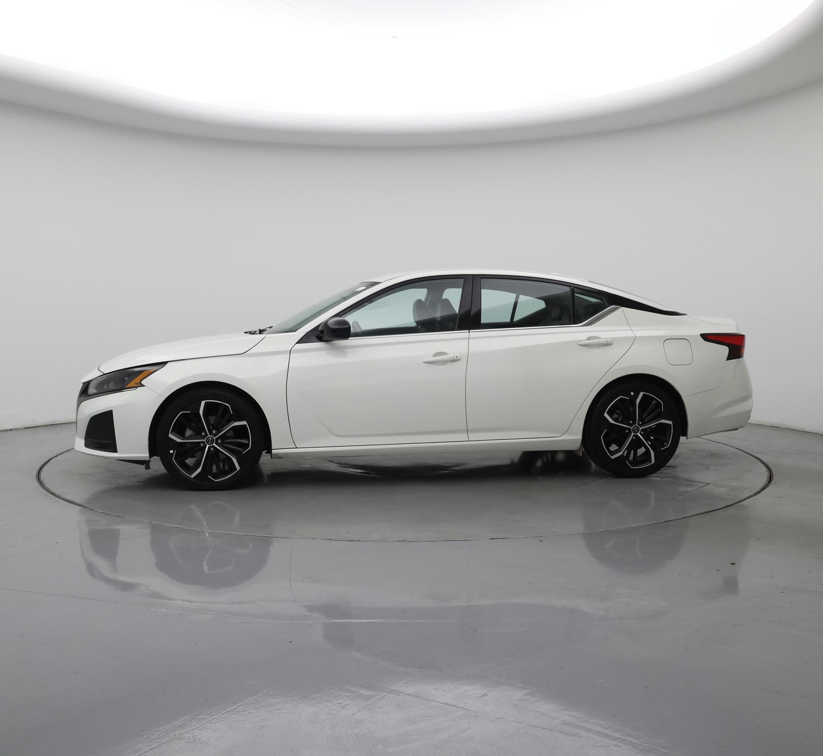 Thumbnail: 2024 Nissan Altima - 3