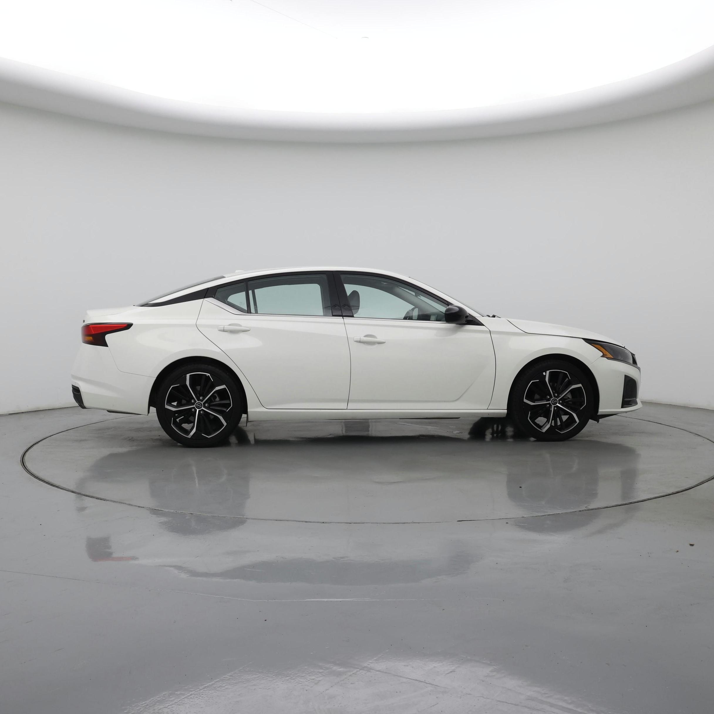 Thumbnail: 2024 Nissan Altima - 7