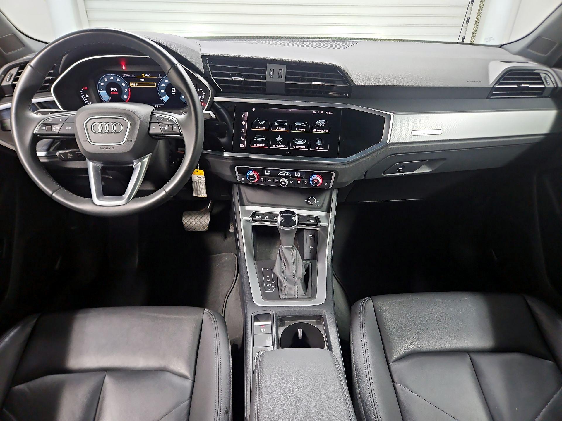 Thumbnail: 2025 Audi Q3 - 9