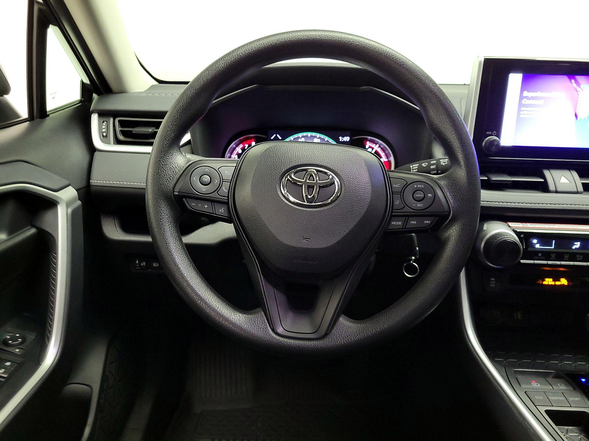 Thumbnail: 2025 Toyota RAV4 - 10