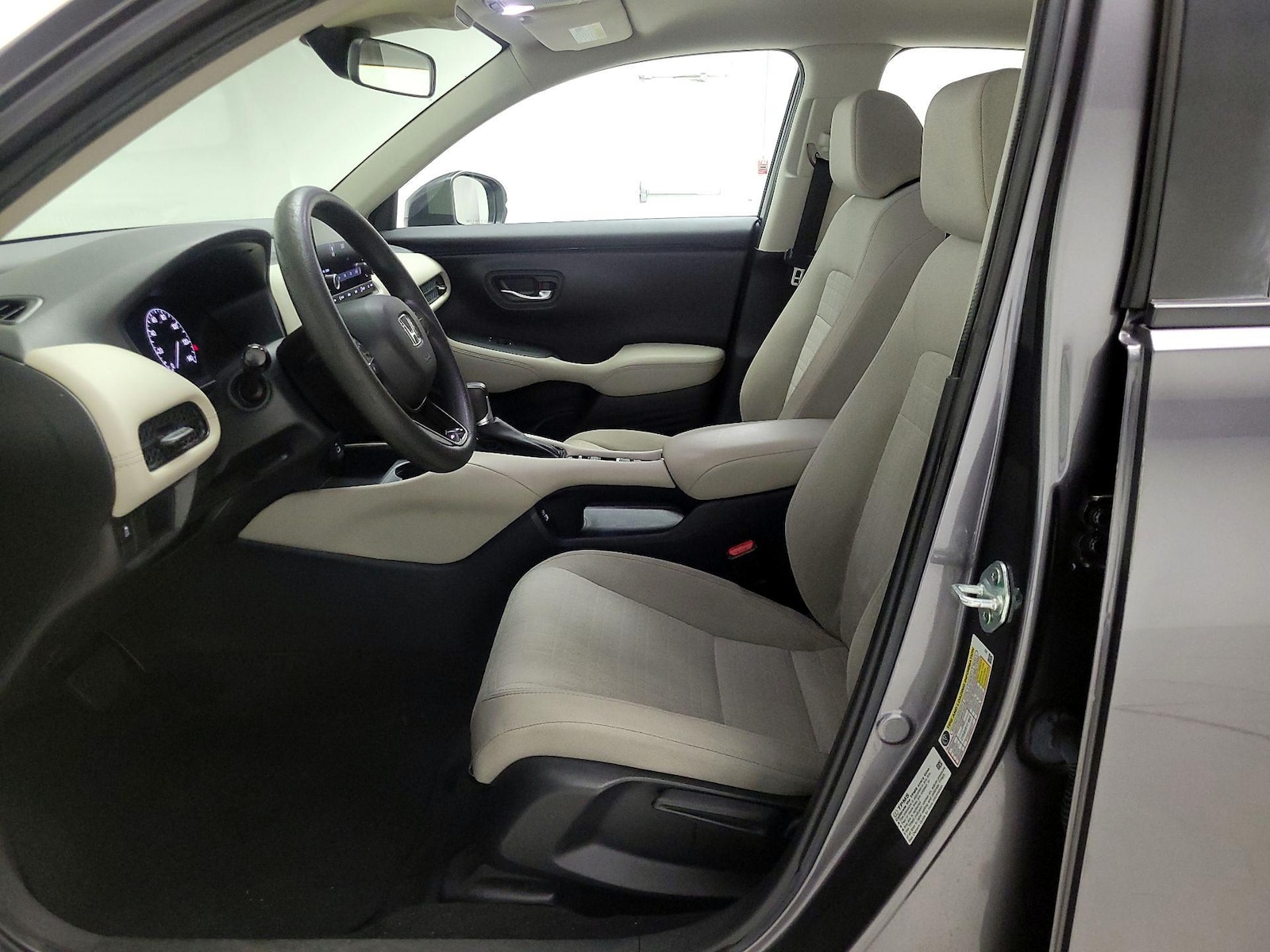 2023 Honda HR-V LX - Photo 12