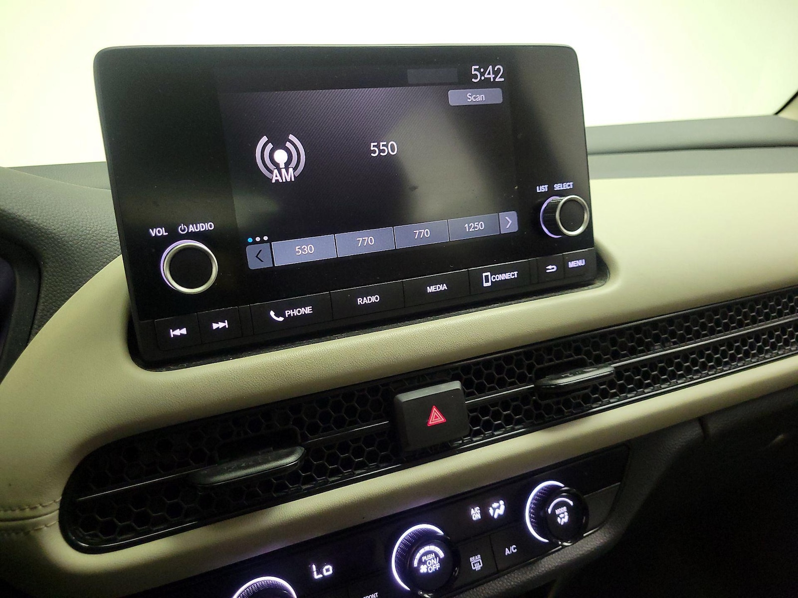 2023 Honda HR-V LX - Photo 16