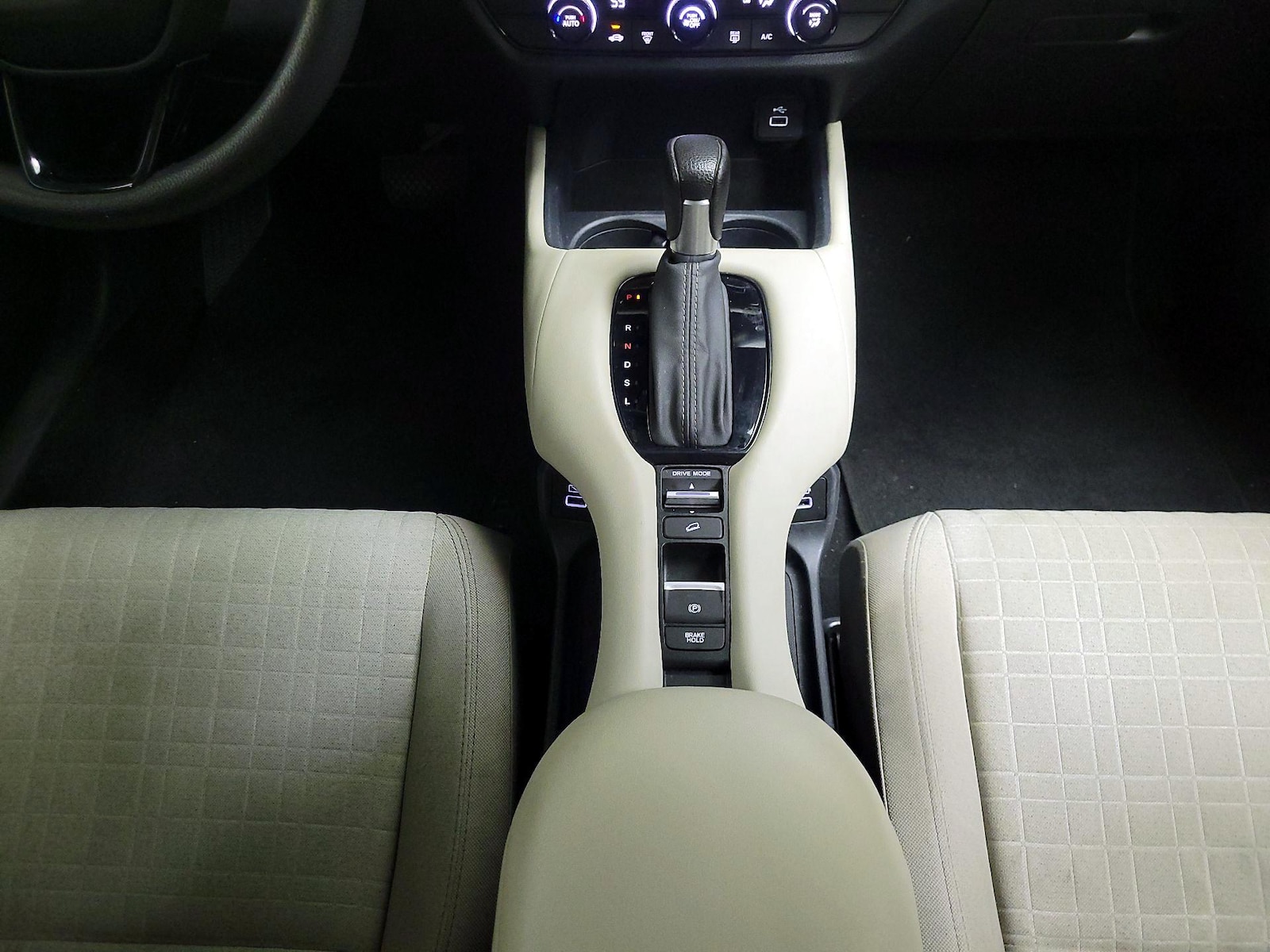 2023 Honda HR-V LX - Photo 18