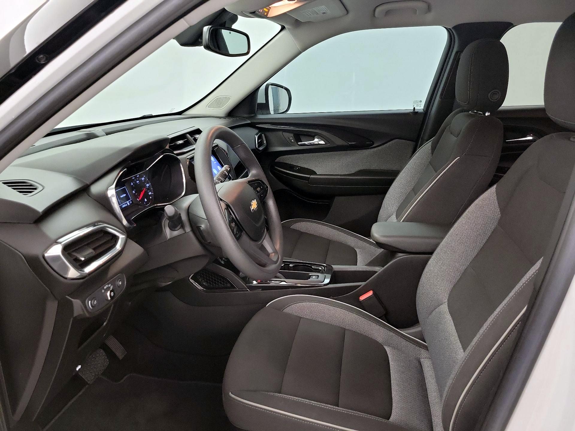 Thumbnail: 2023 Chevrolet TrailBlazer - 11