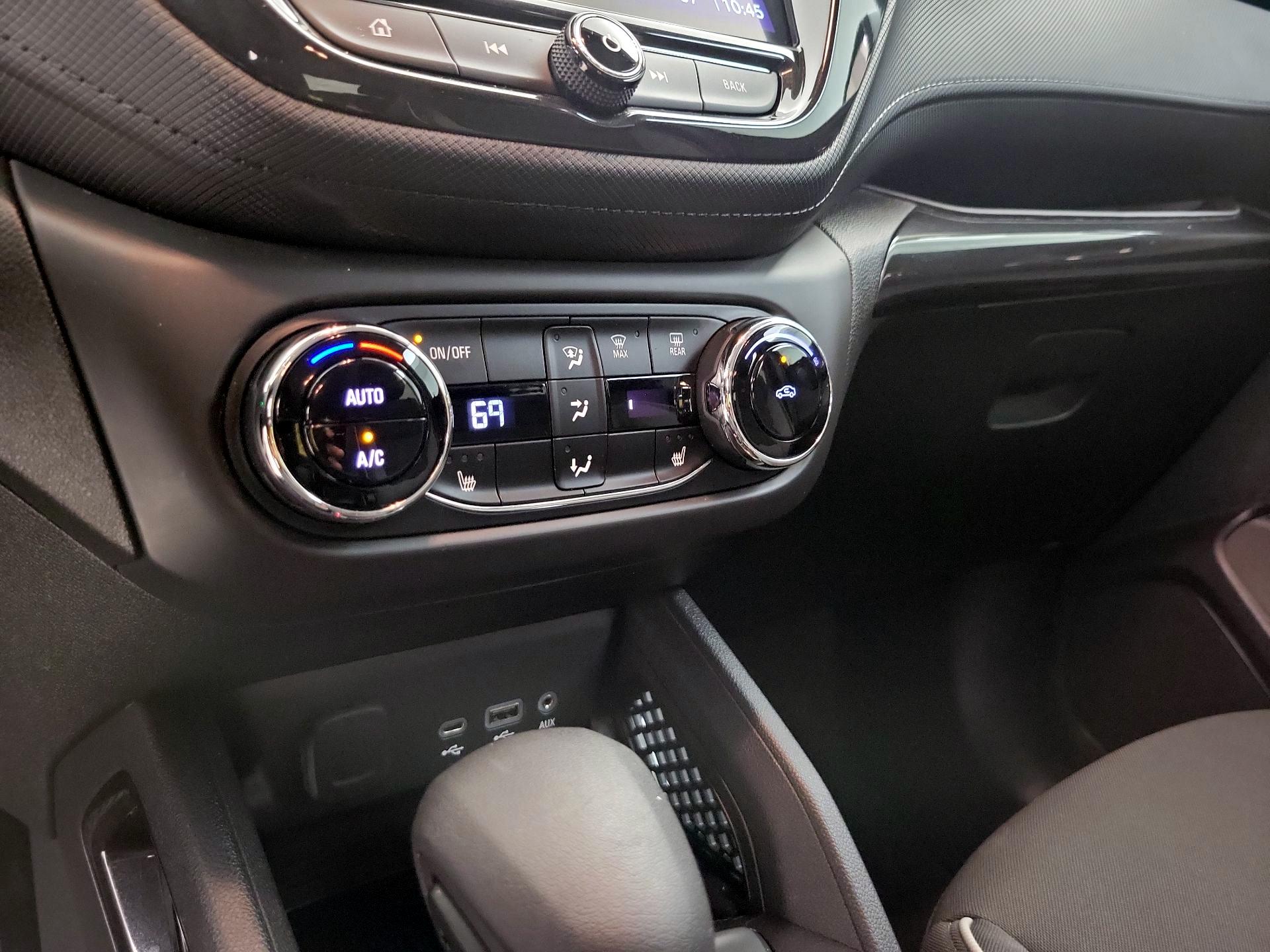 Thumbnail: 2023 Chevrolet TrailBlazer - 16