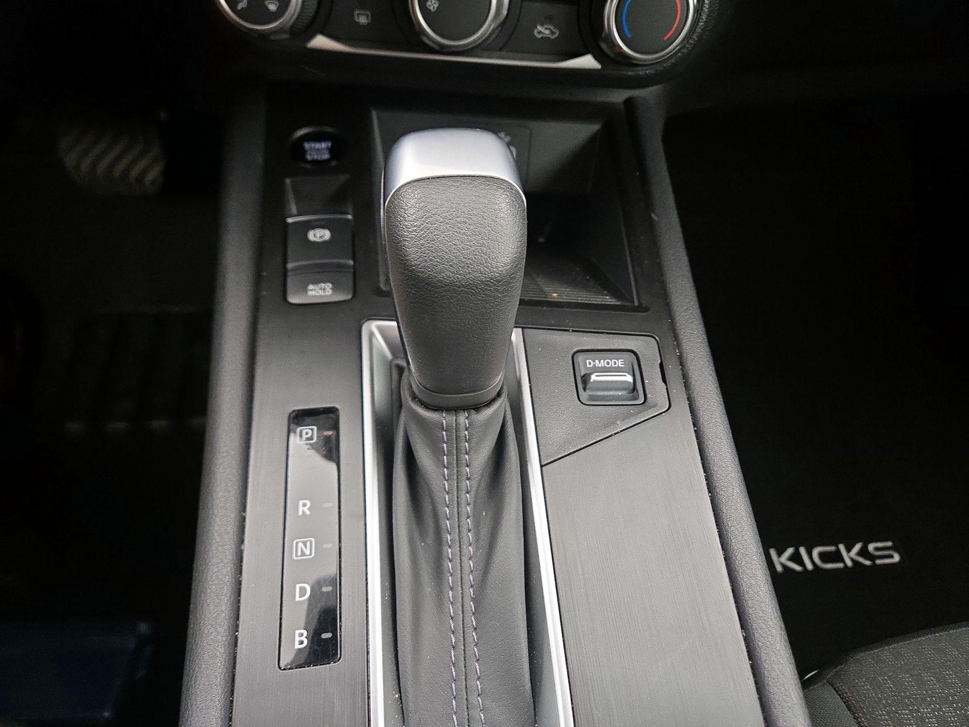 Thumbnail: 2025 Nissan Kicks - 17
