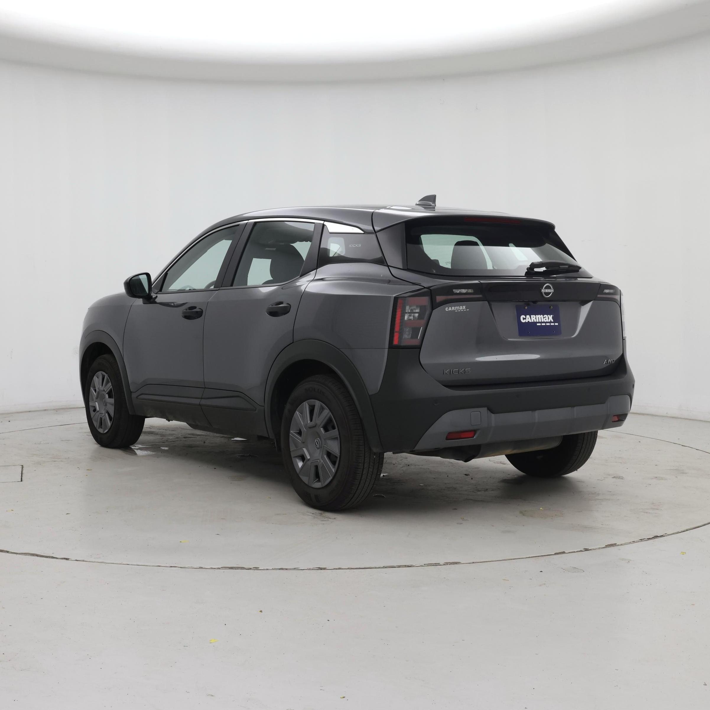 Thumbnail: 2025 Nissan Kicks - 2