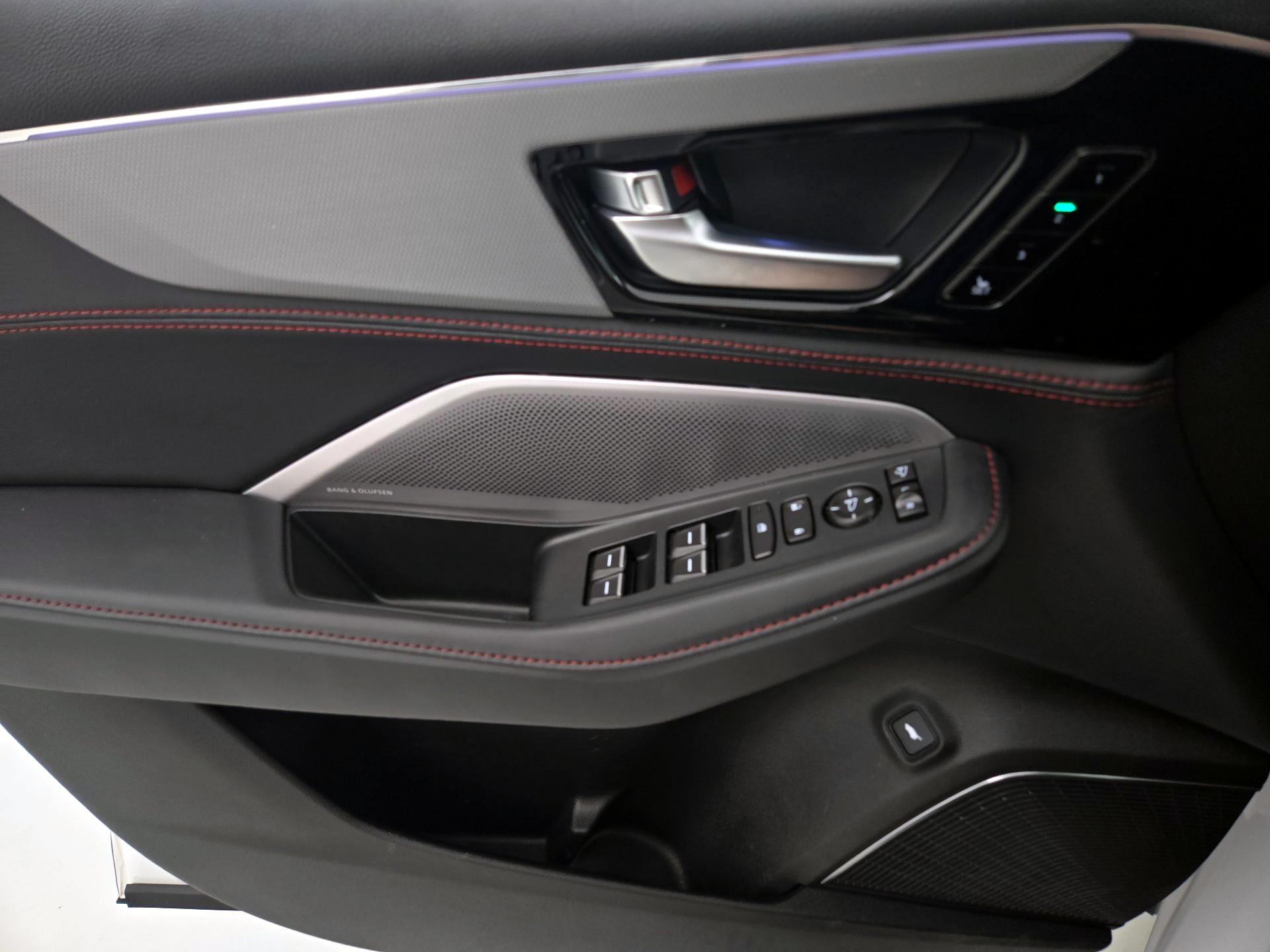 Thumbnail: 2026 Acura MDX - 12