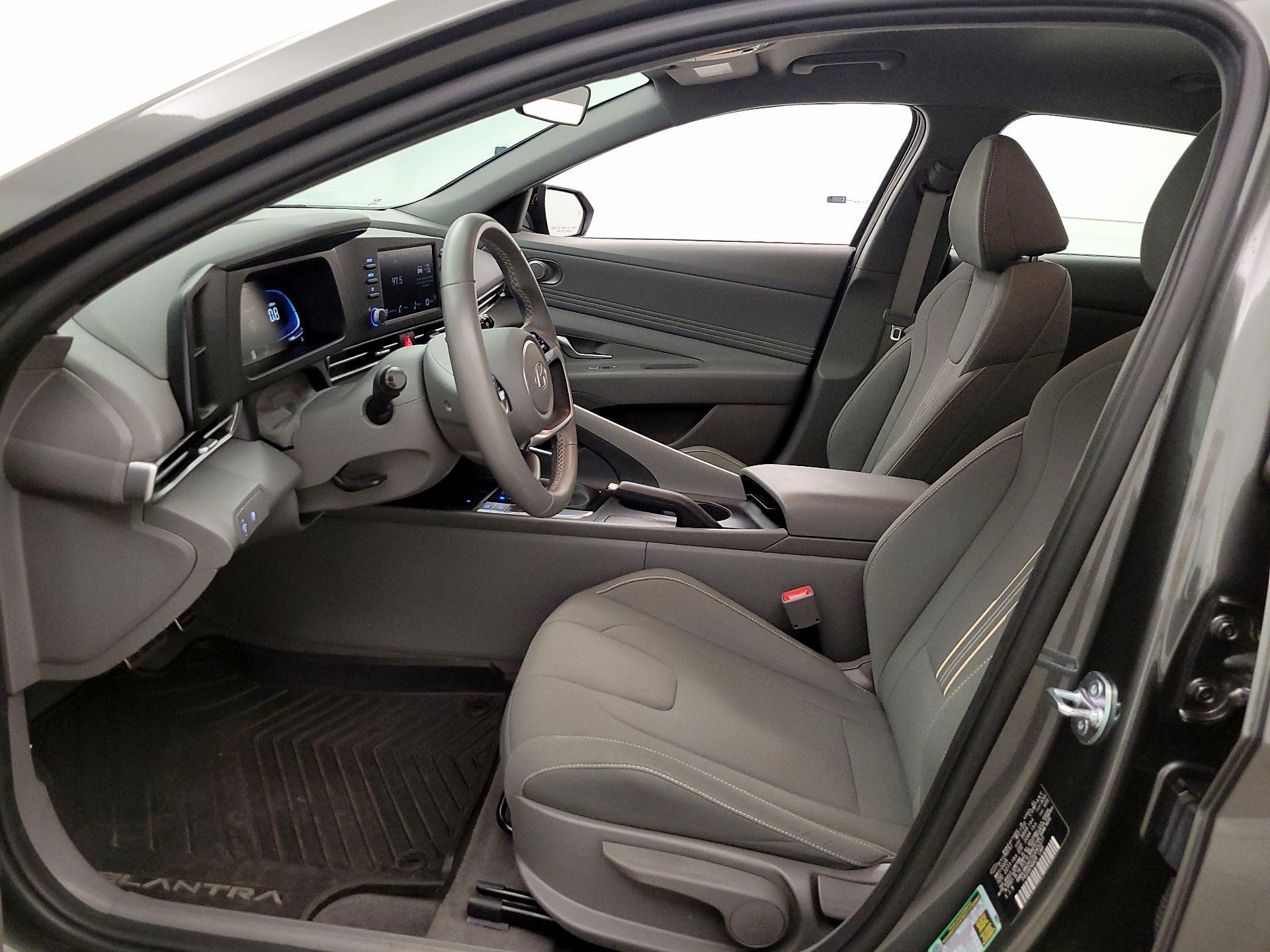 Thumbnail: 2025 Hyundai Elantra - 11