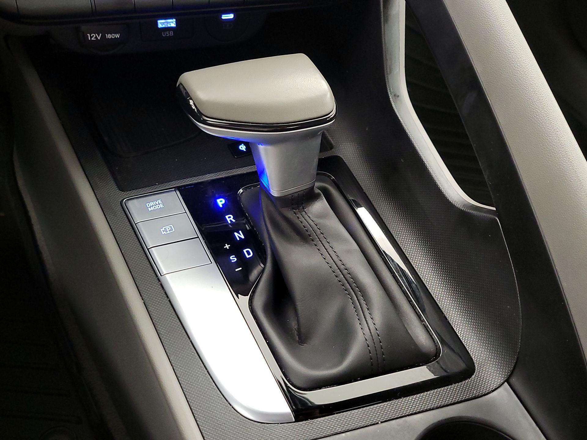 Thumbnail: 2025 Hyundai Elantra - 17