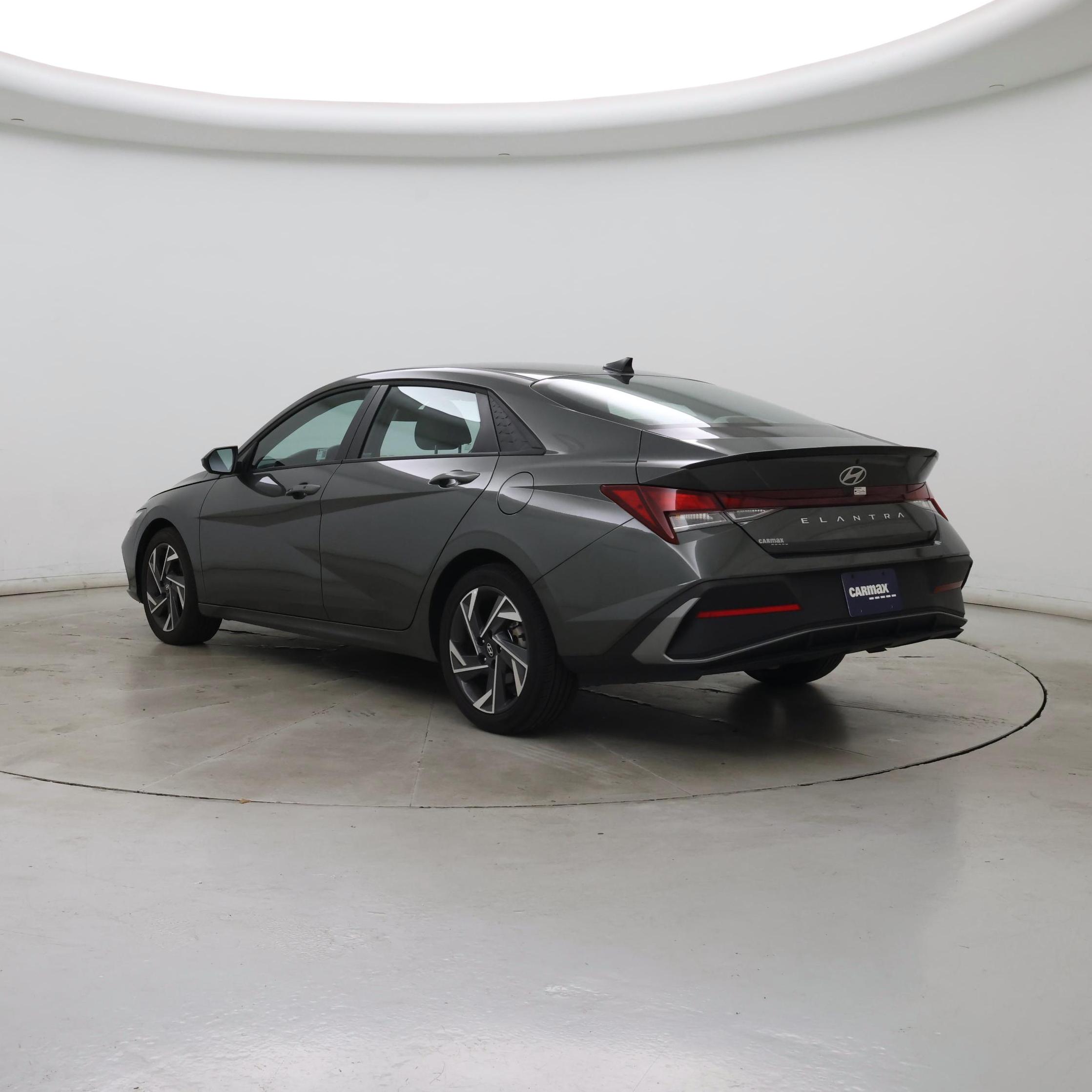 Thumbnail: 2025 Hyundai Elantra - 2