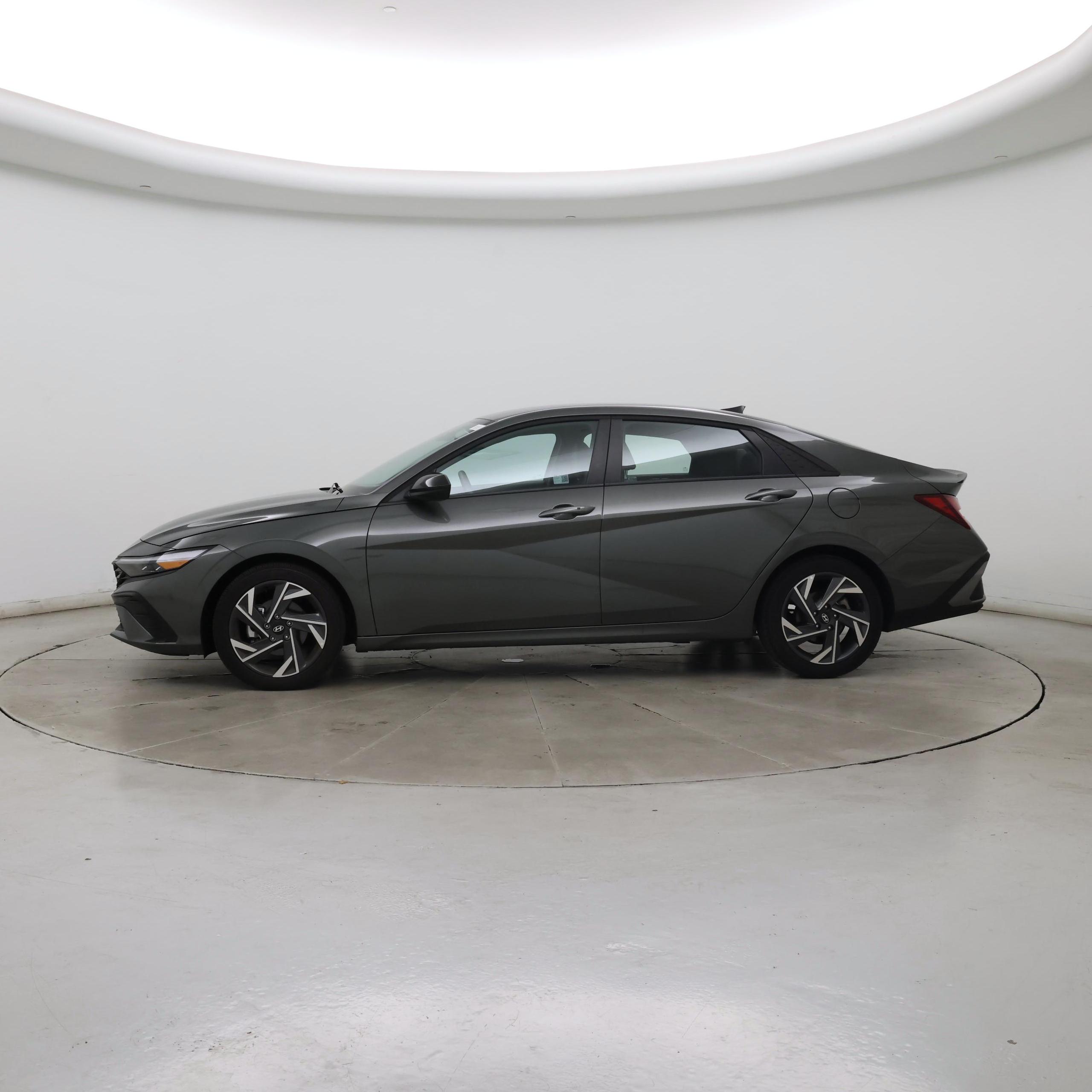 Thumbnail: 2025 Hyundai Elantra - 3