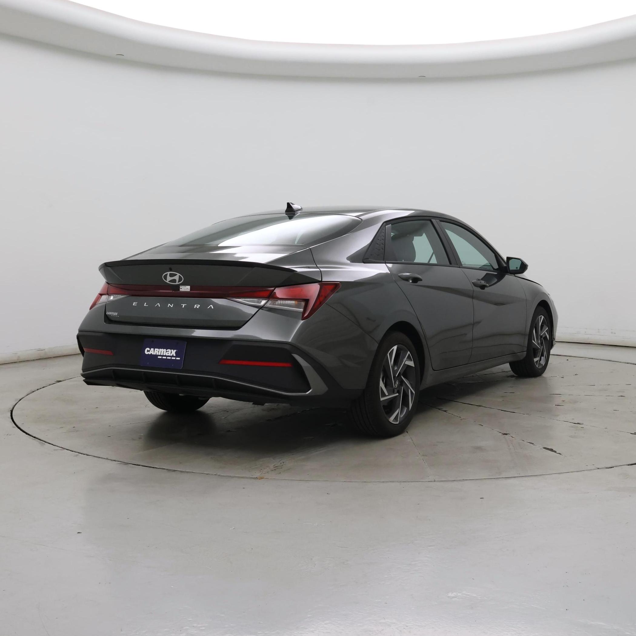 Thumbnail: 2025 Hyundai Elantra - 8
