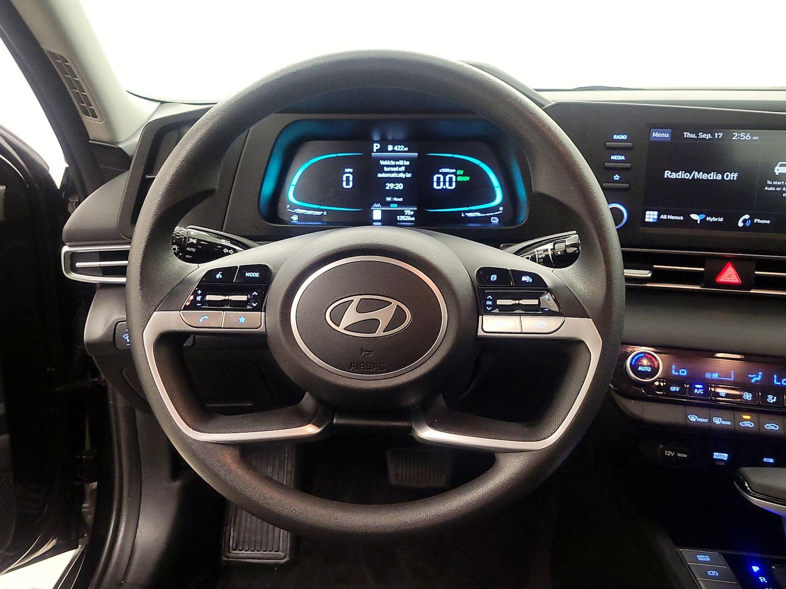 2025 Hyundai Elantra Blue - Photo 11