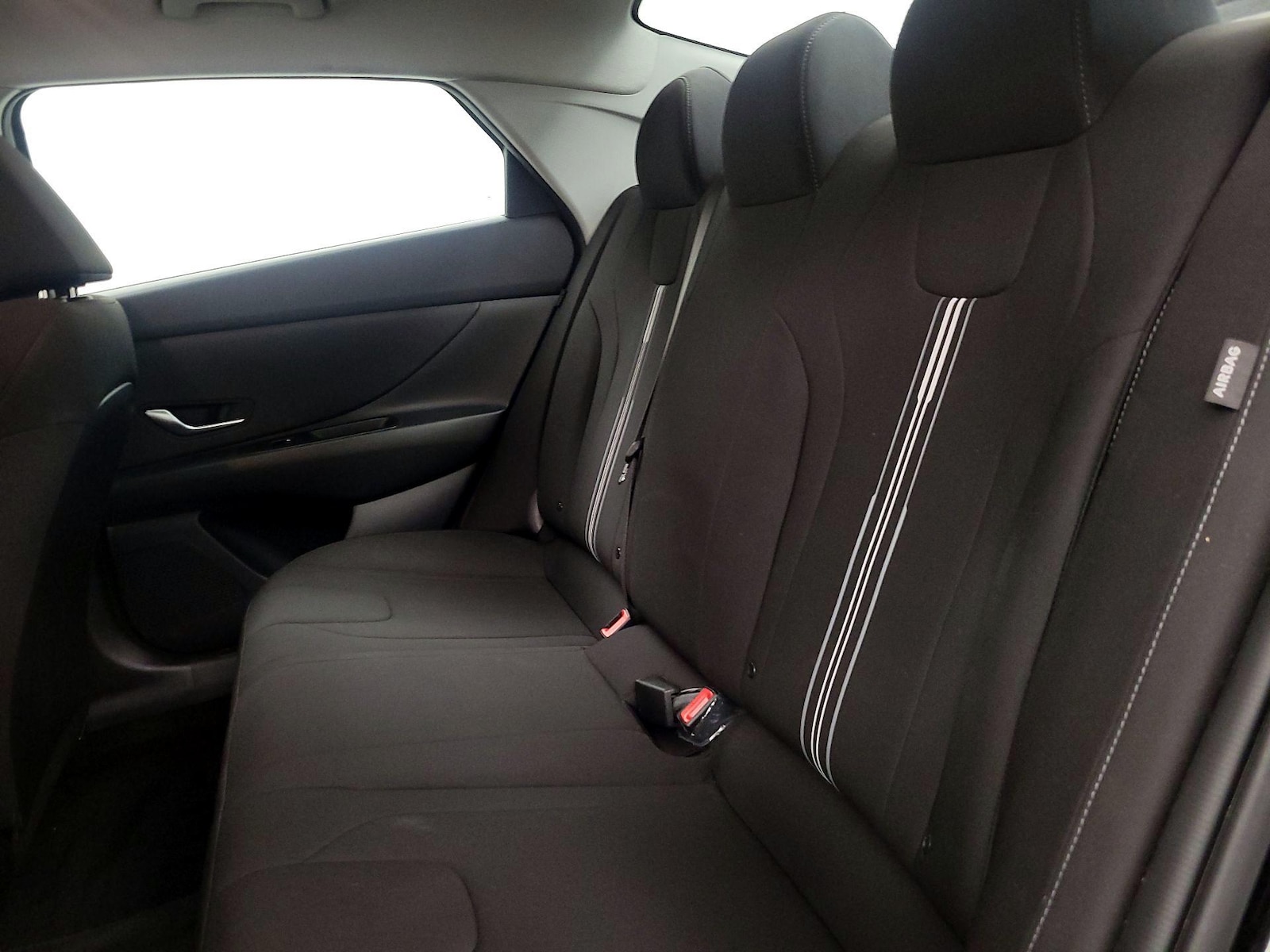 2025 Hyundai Elantra Blue - Photo 20