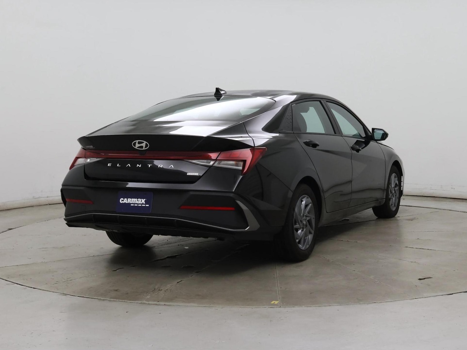 2025 Hyundai Elantra Blue - Photo 9