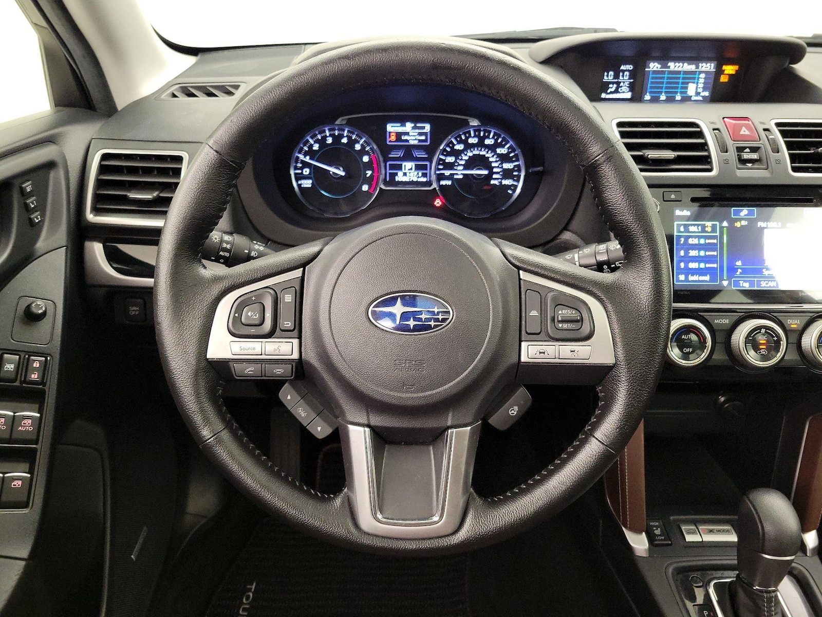 2017 Subaru Forester Touring - Photo 11