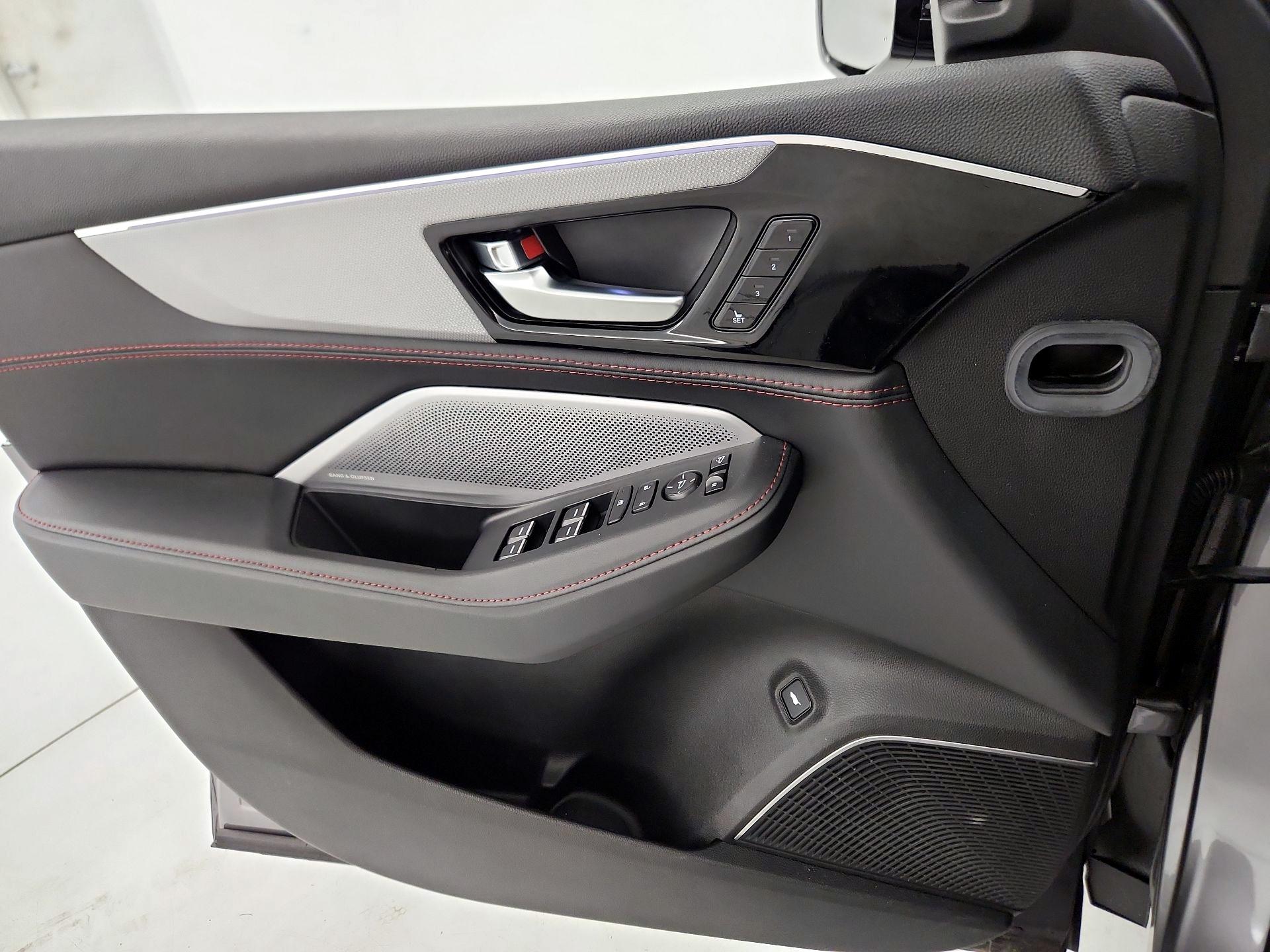 Thumbnail: 2026 Acura MDX - 12