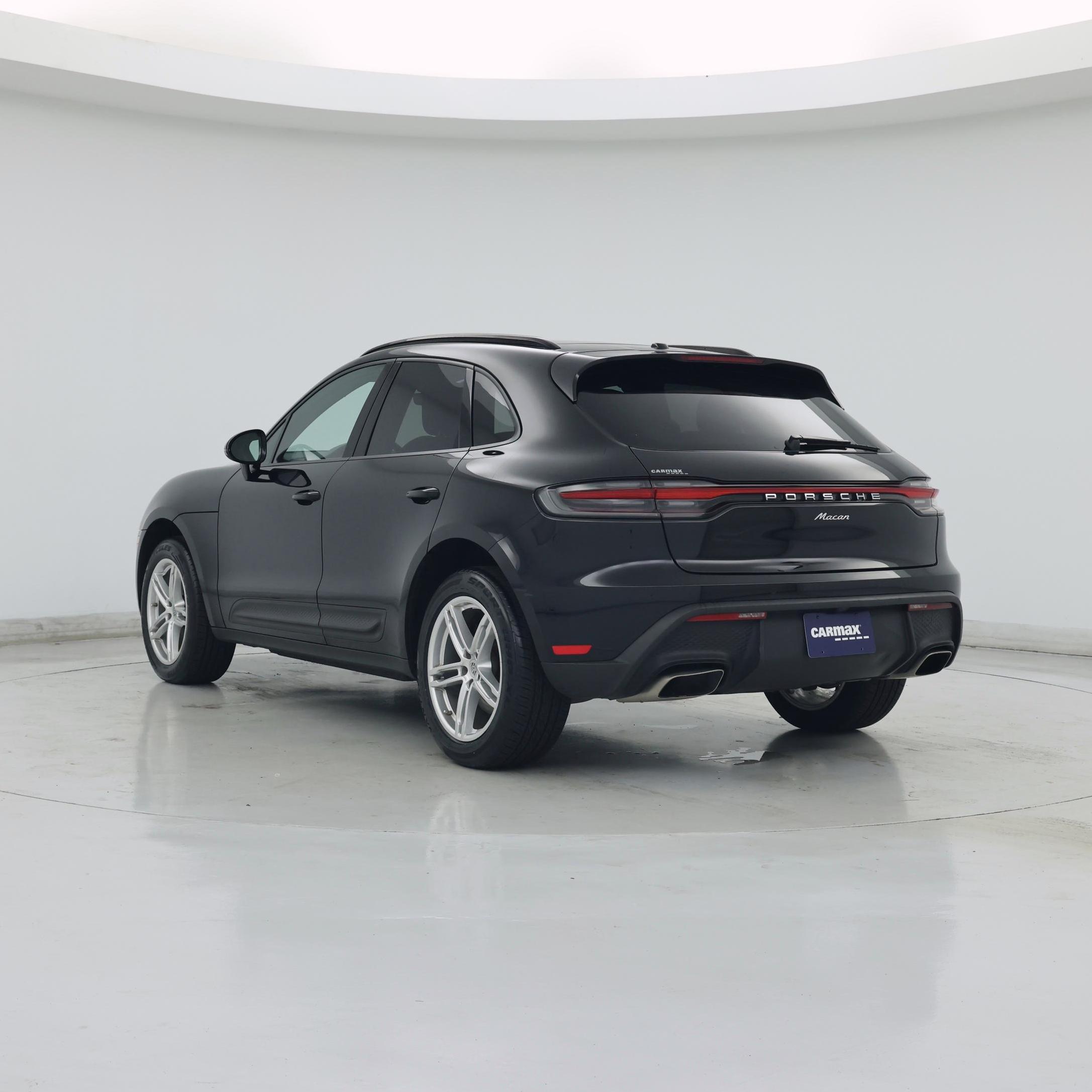 Thumbnail: 2023 Porsche Macan - 2