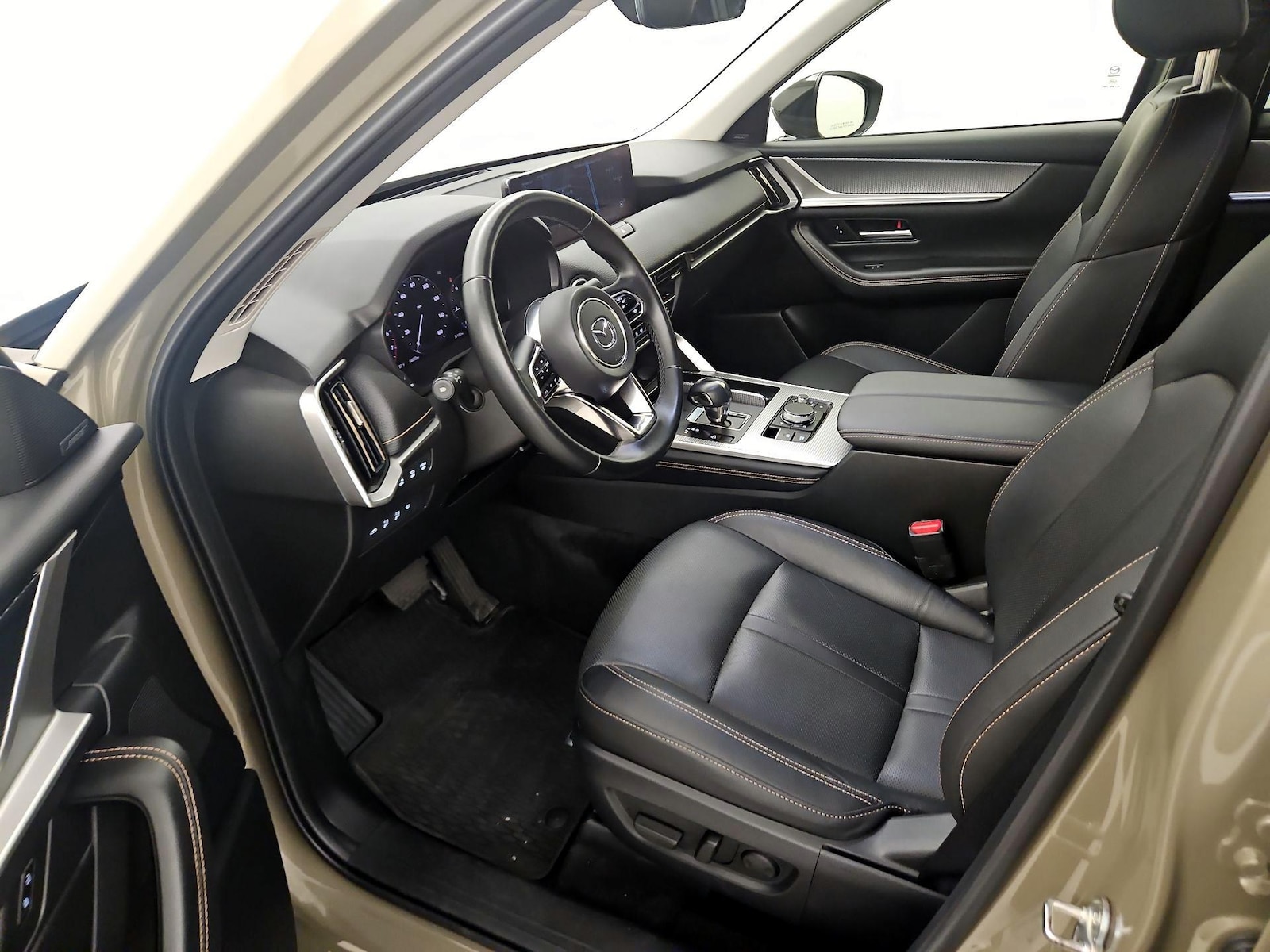 2025 Mazda CX-70 Premium Package - Photo 12
