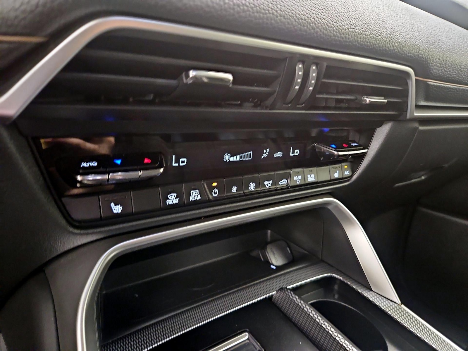 2025 Mazda CX-70 Premium Package - Photo 18