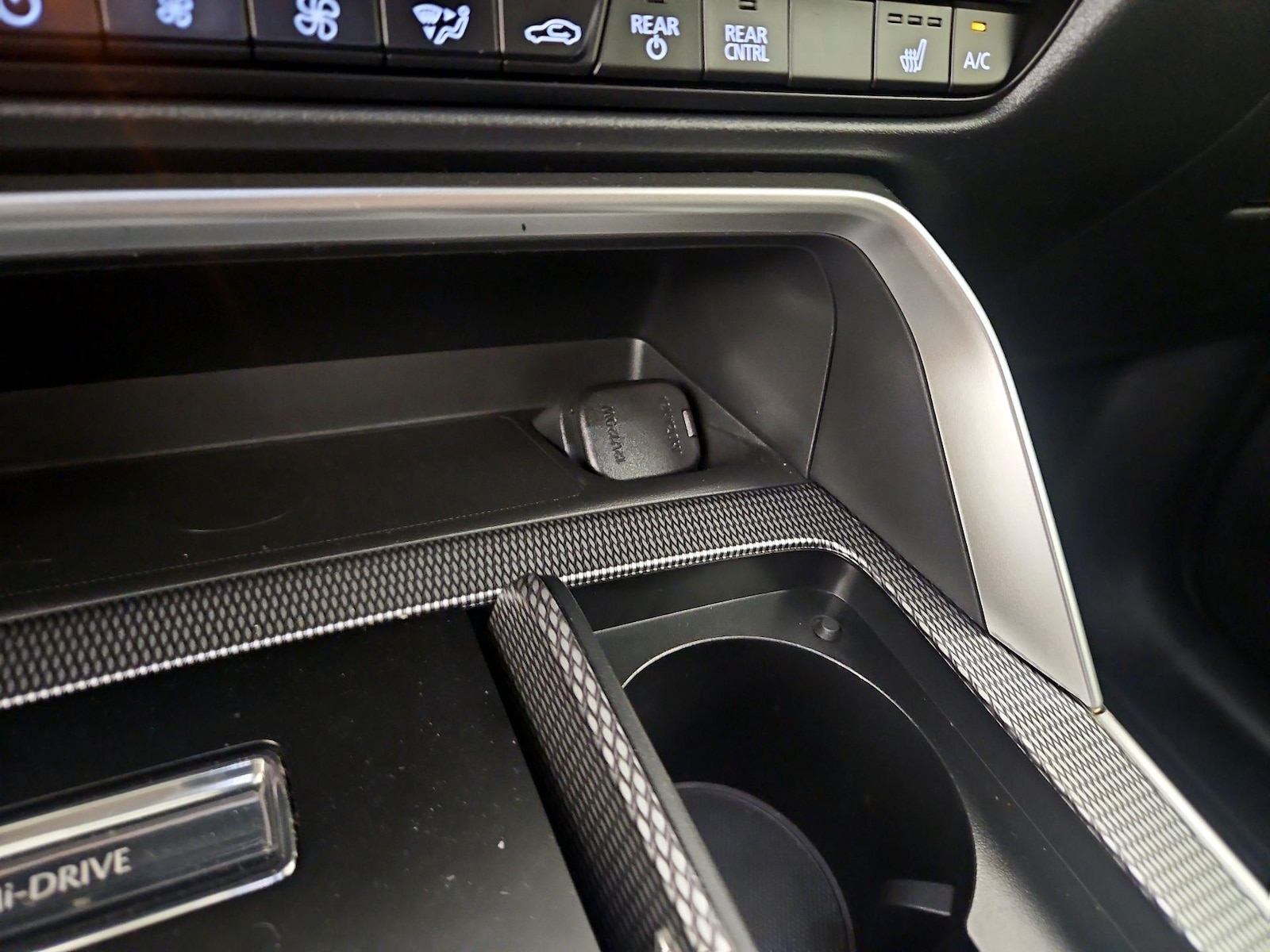 2025 Mazda CX-70 Premium Package - Photo 20