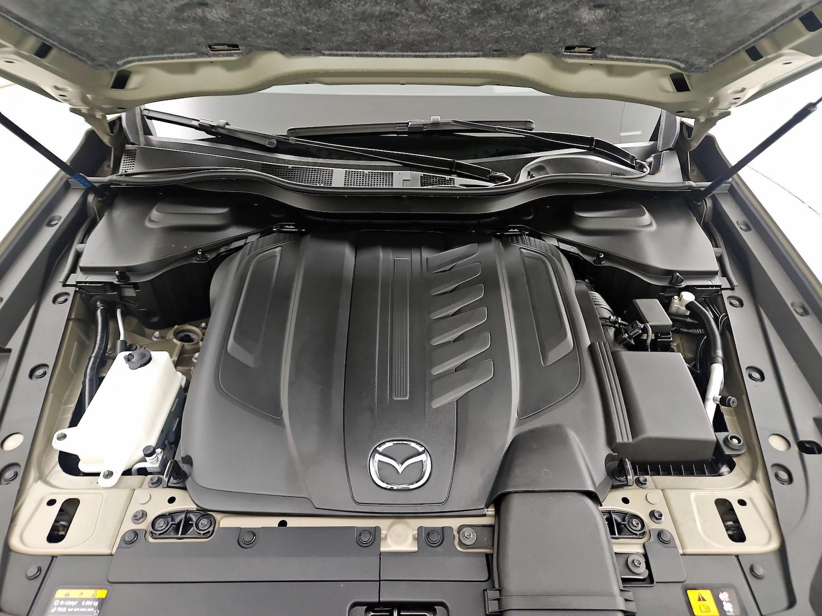 2025 Mazda CX-70 Premium Package - Photo 24