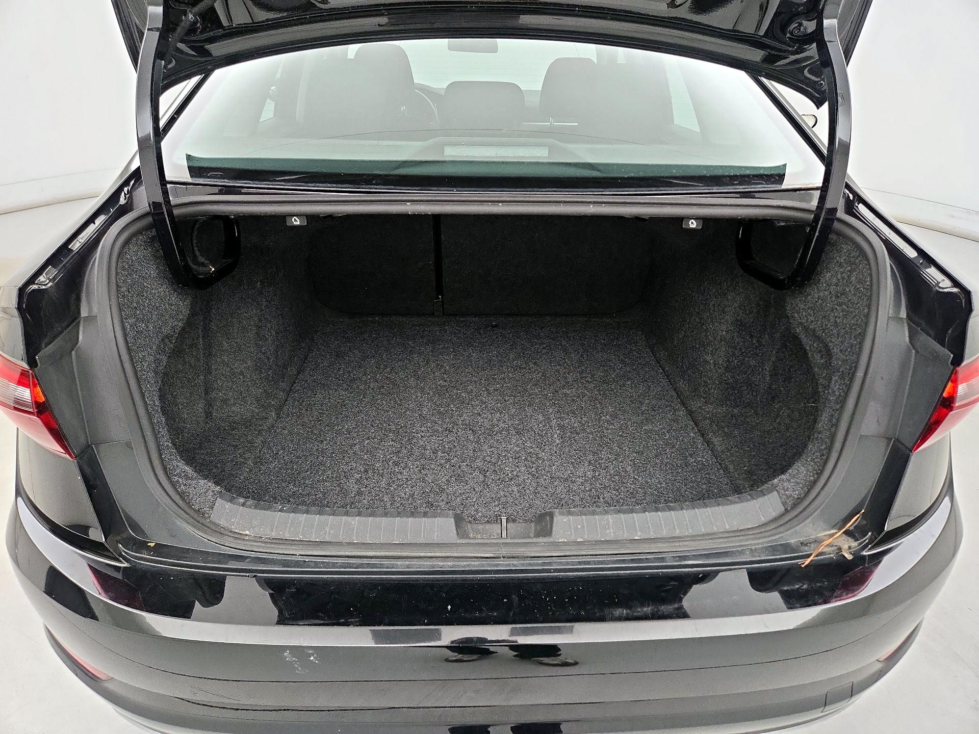 Thumbnail: 2021 Volkswagen Jetta - 20