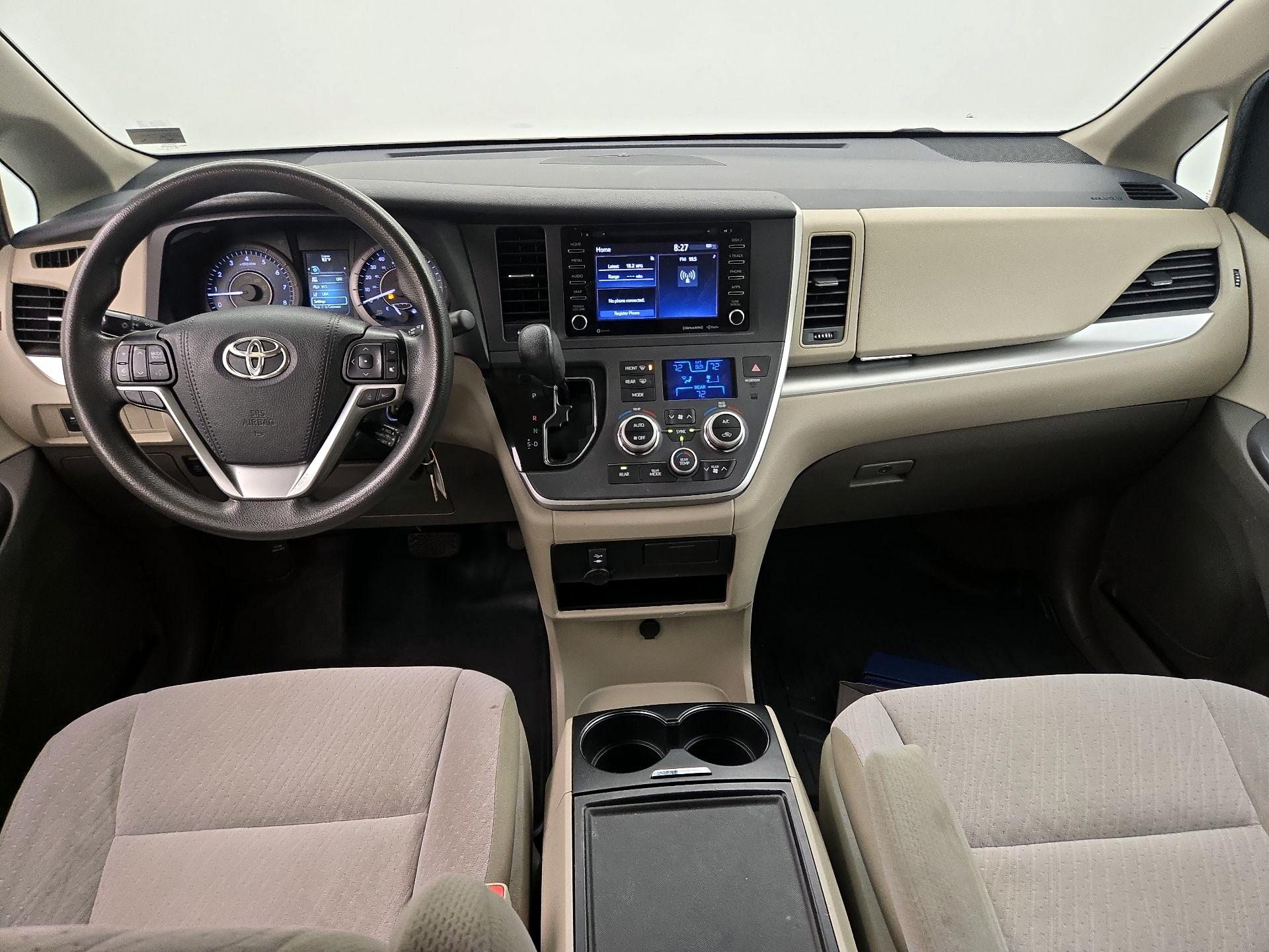 Thumbnail: 2020 Toyota Sienna - 9