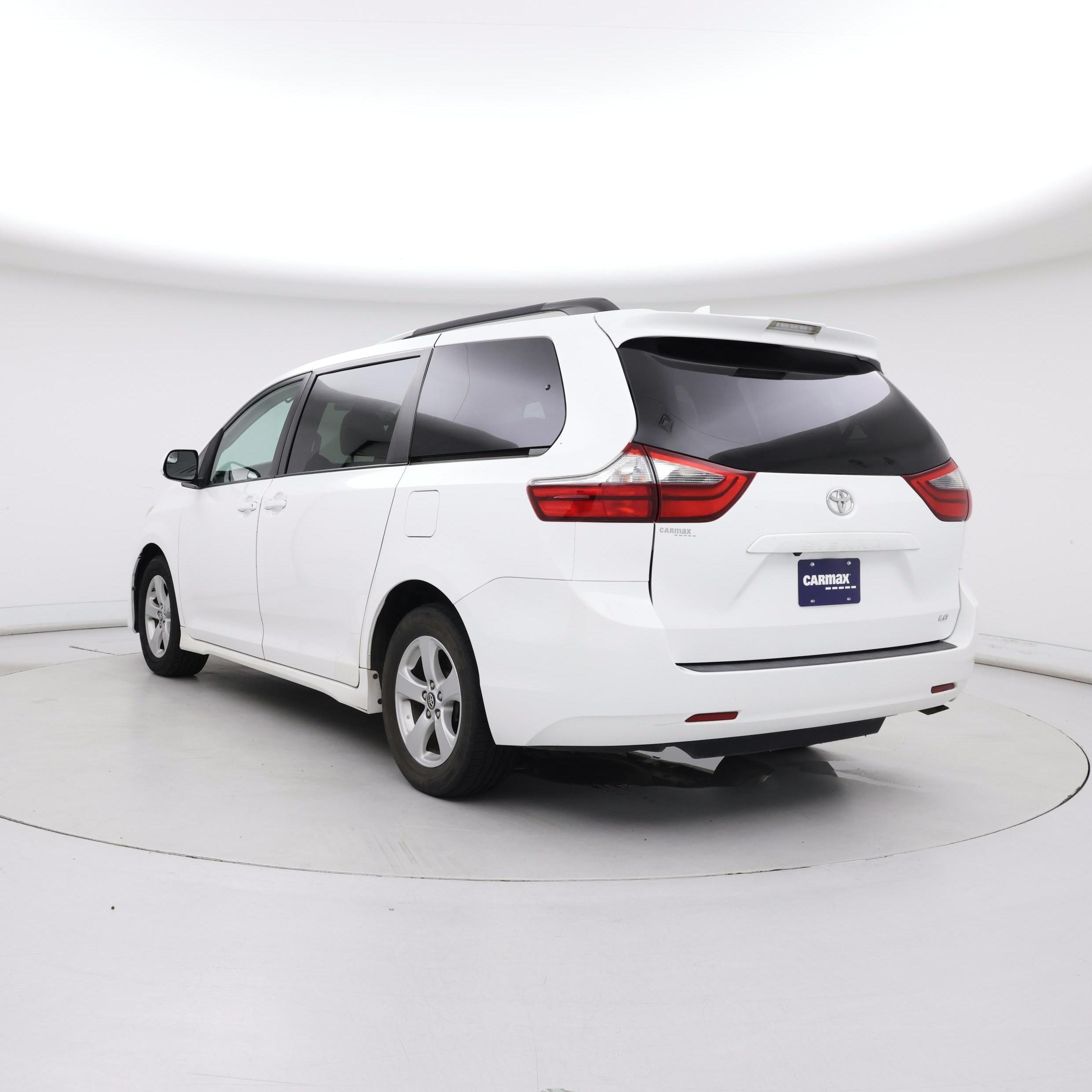 Thumbnail: 2020 Toyota Sienna - 2