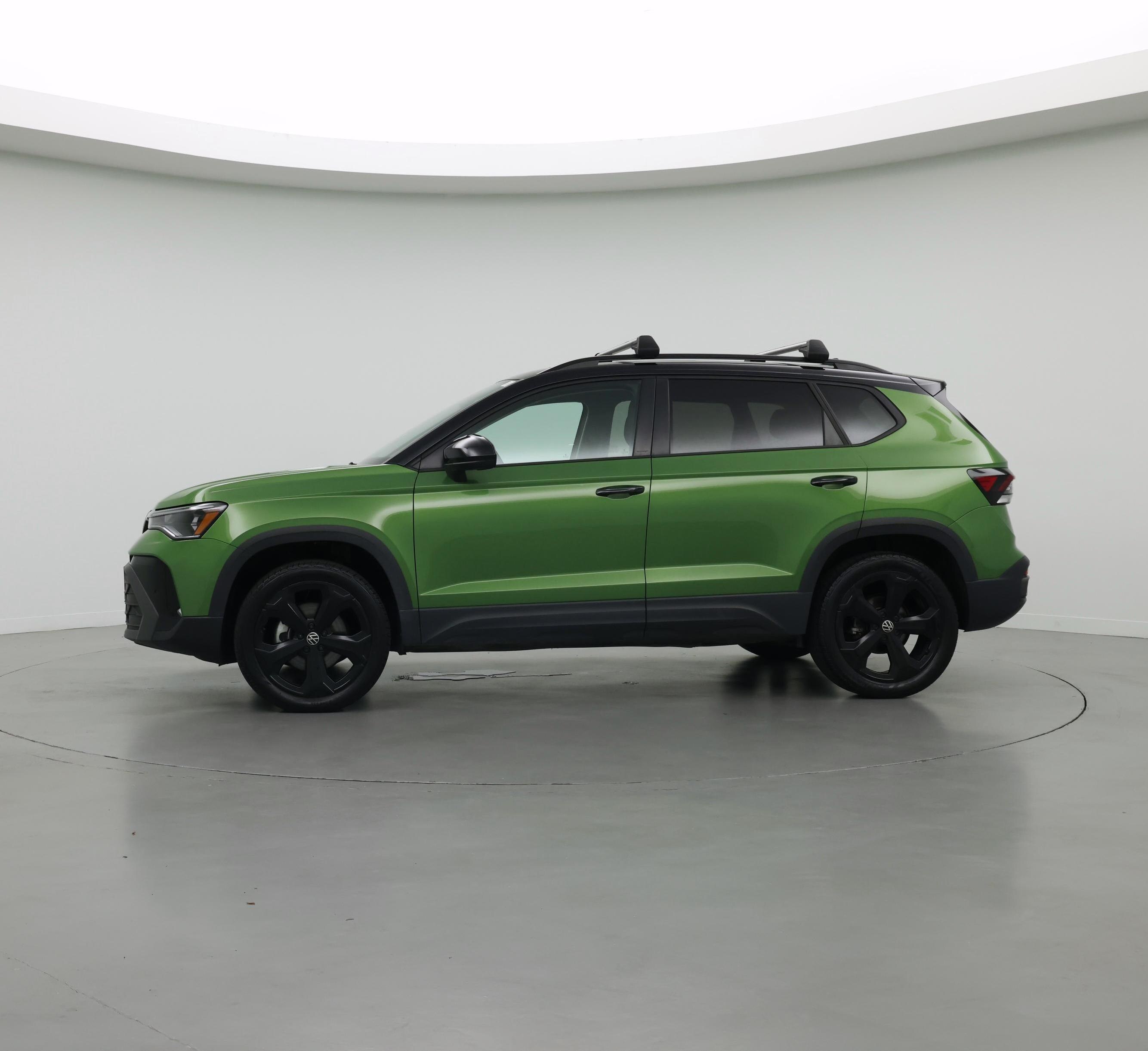 Thumbnail: 2025 Volkswagen Taos - 3