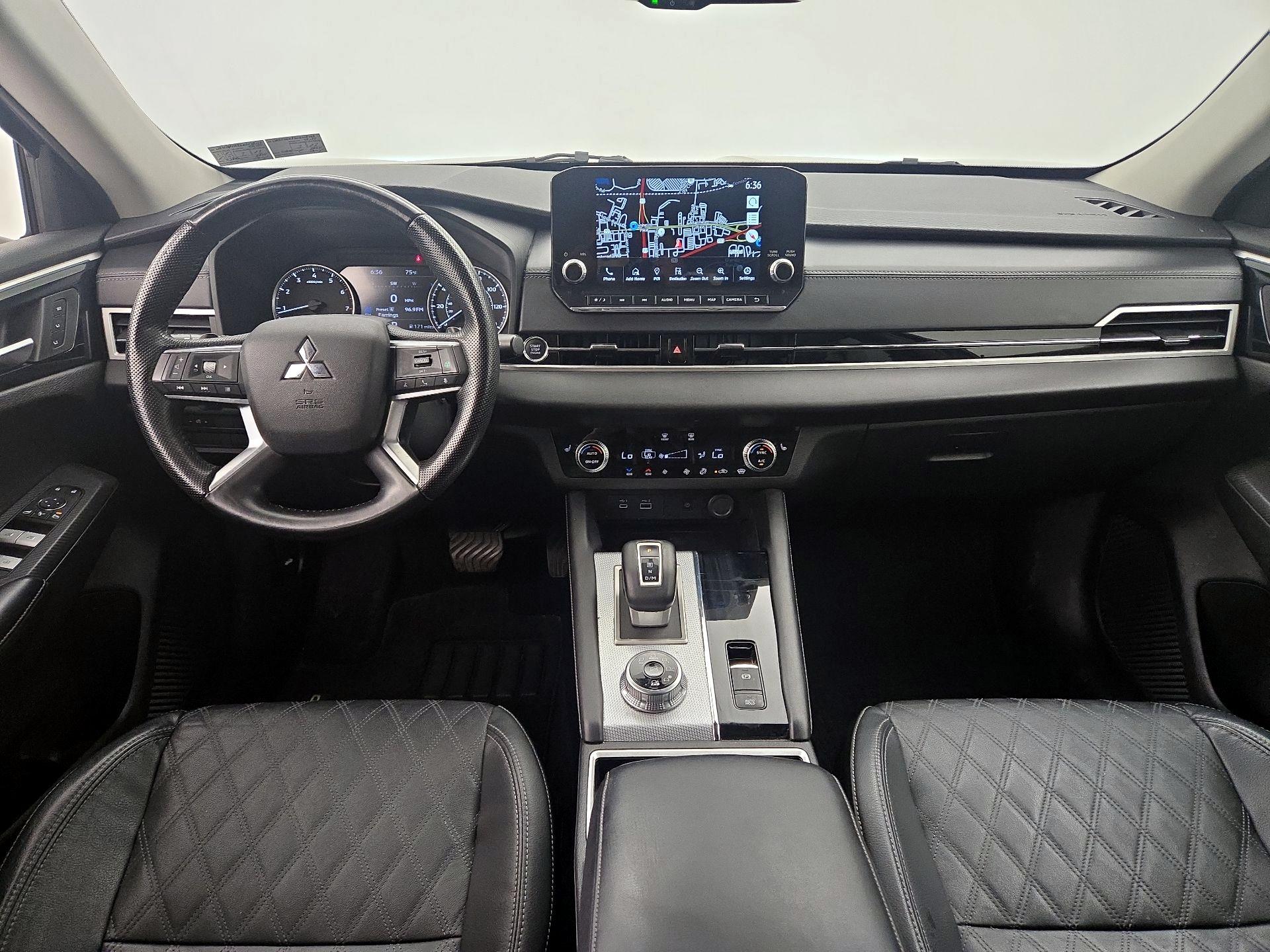 Thumbnail: 2022 Mitsubishi Outlander - 9
