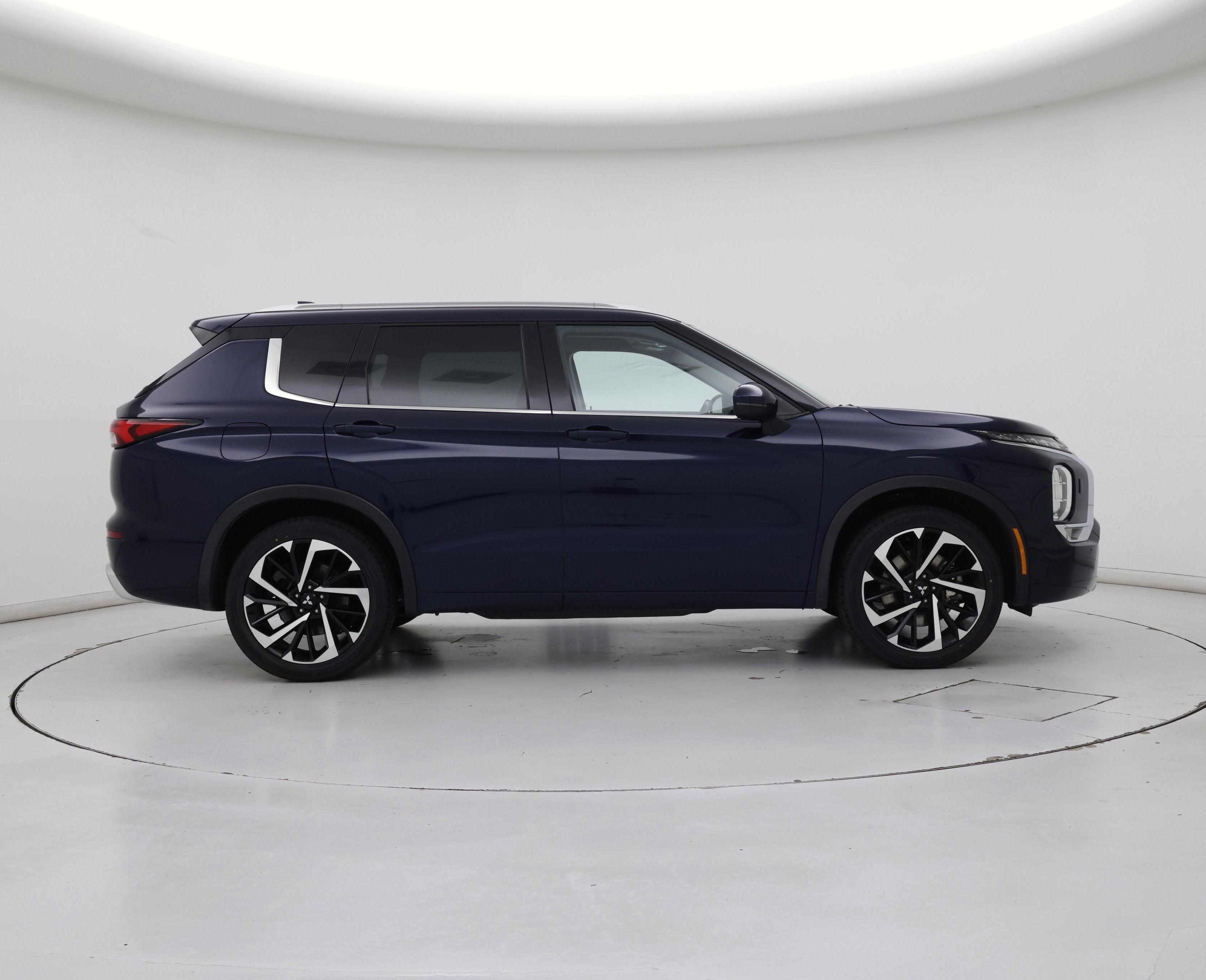 Thumbnail: 2022 Mitsubishi Outlander - 7