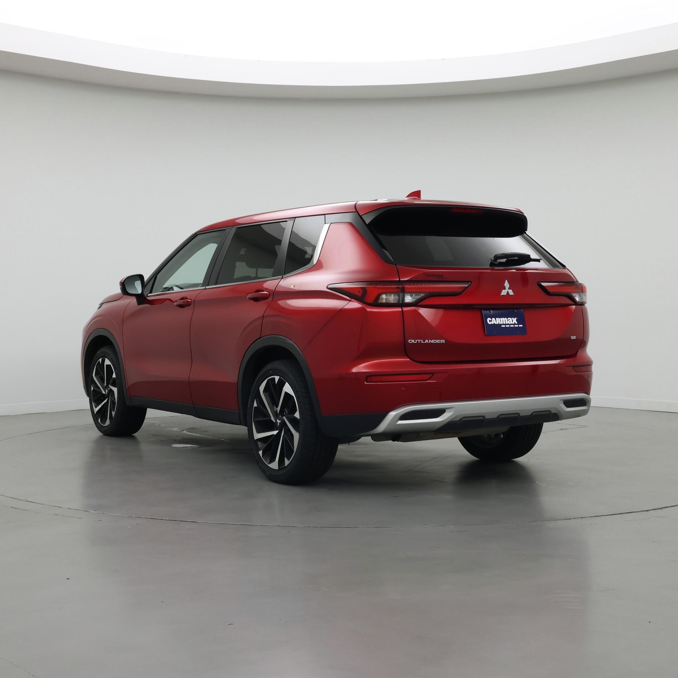 Thumbnail: 2024 Mitsubishi Outlander - 2