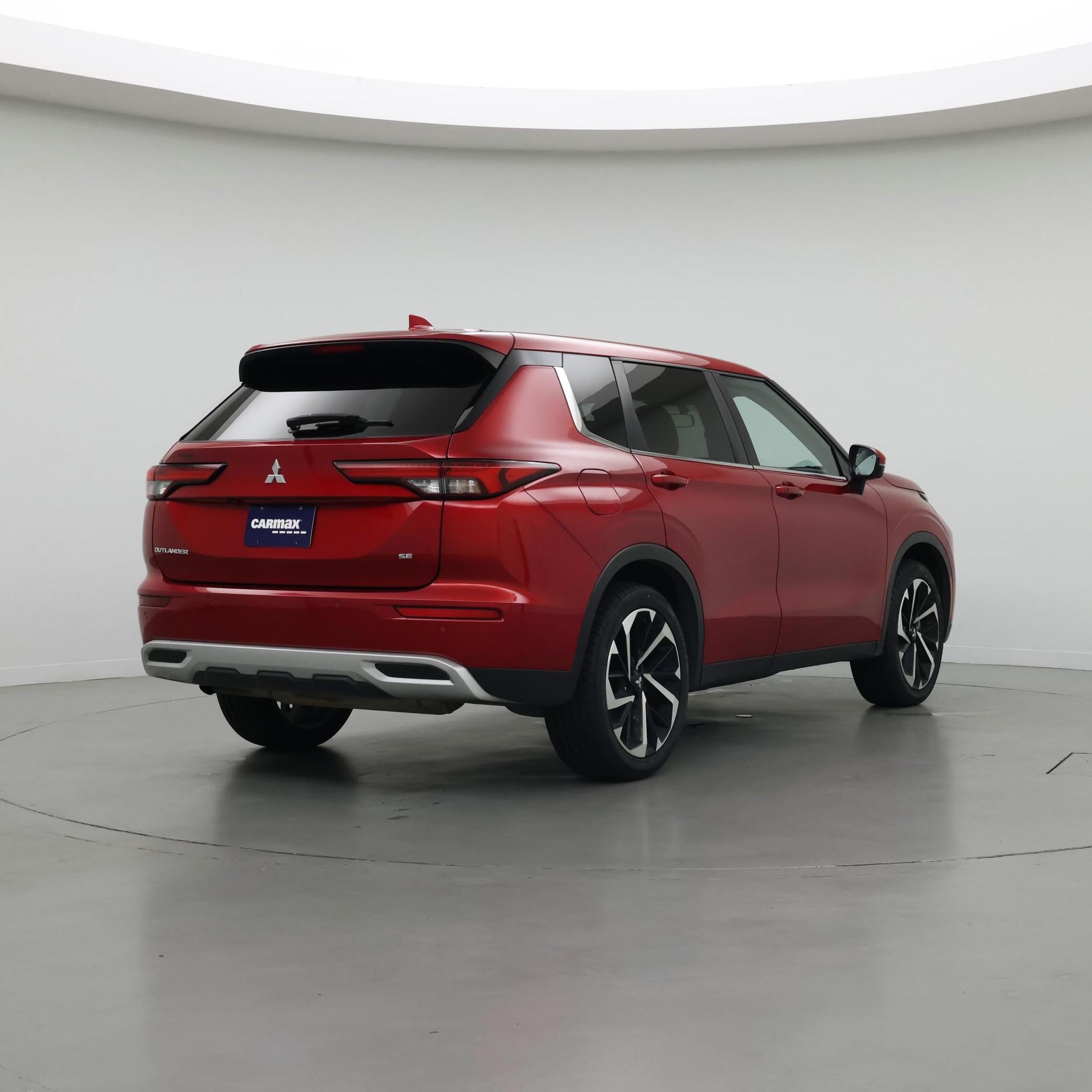 Thumbnail: 2024 Mitsubishi Outlander - 8