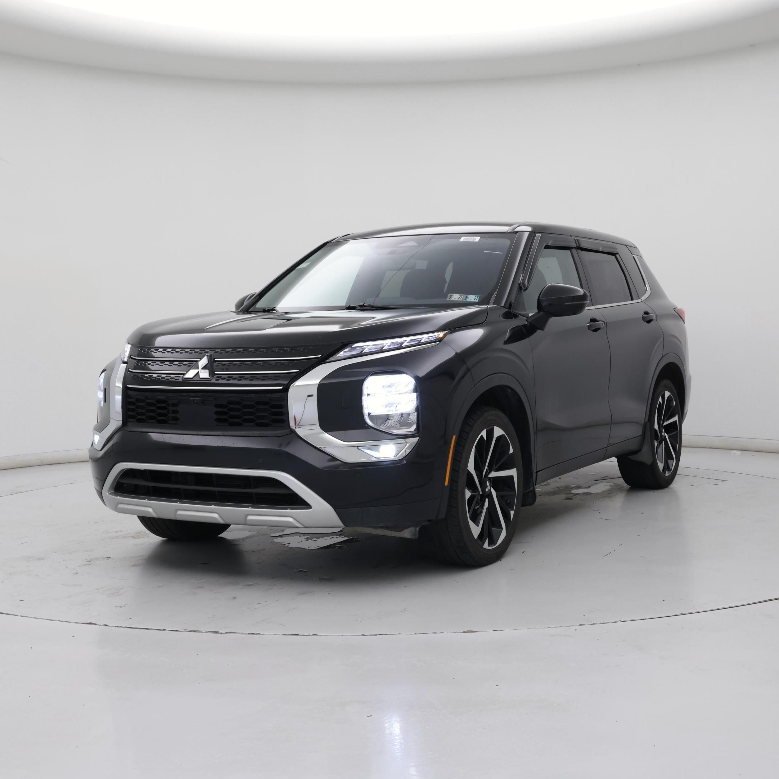Thumbnail: 2024 Mitsubishi Outlander - 4
