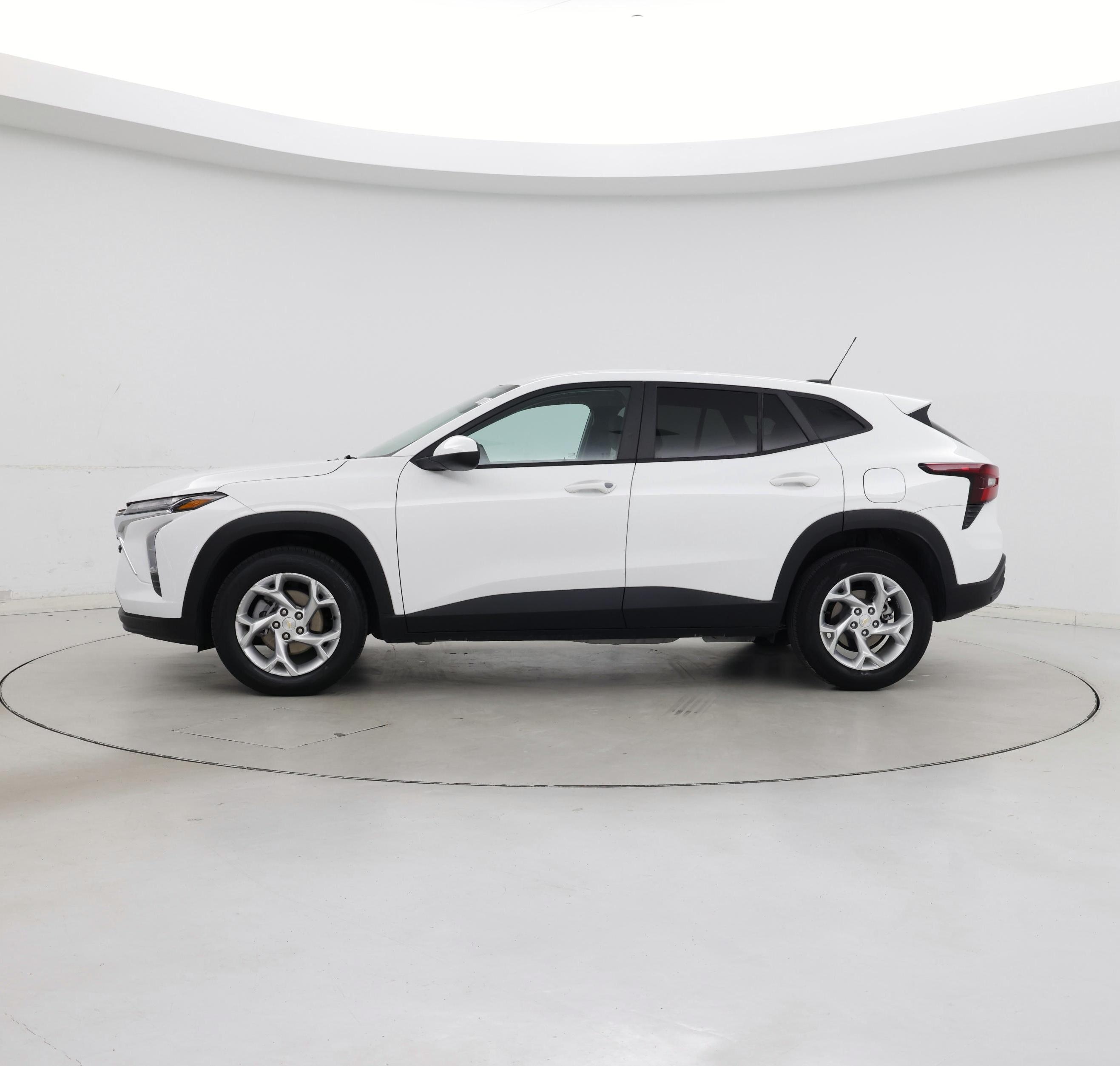 Thumbnail: 2025 Chevrolet Trax - 3