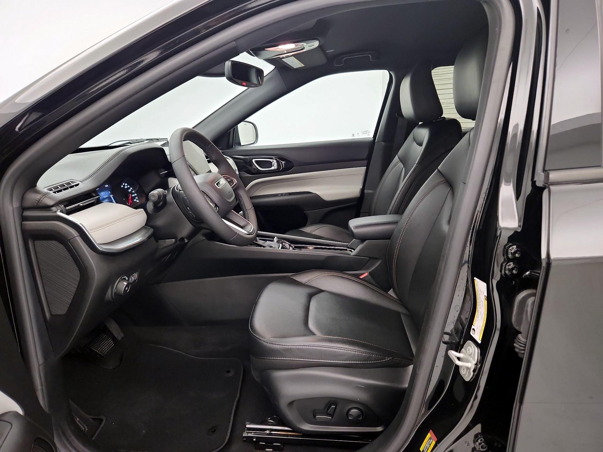 Thumbnail: 2024 Jeep Compass - 11
