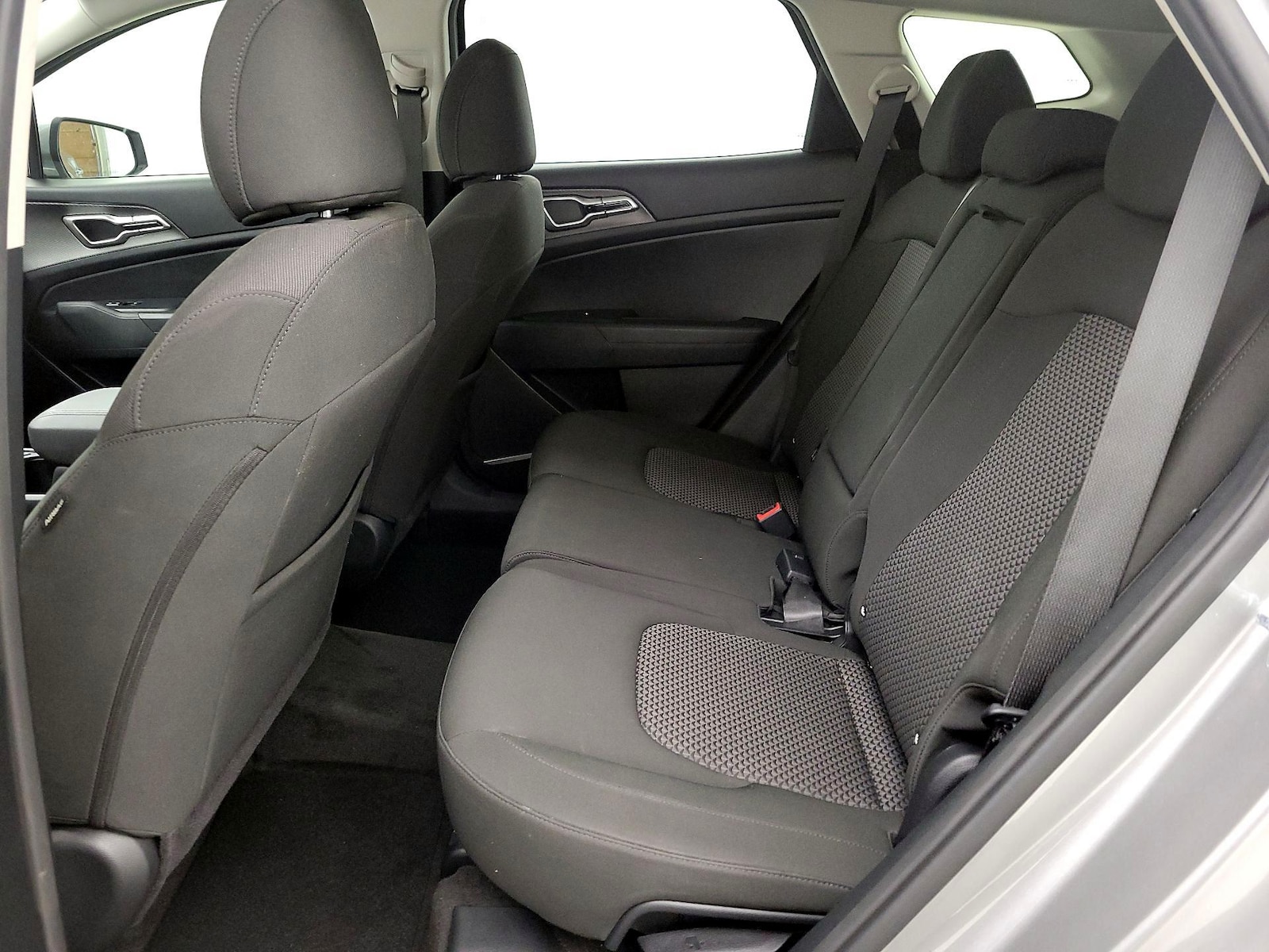 2025 Kia Sportage LX - Photo 20