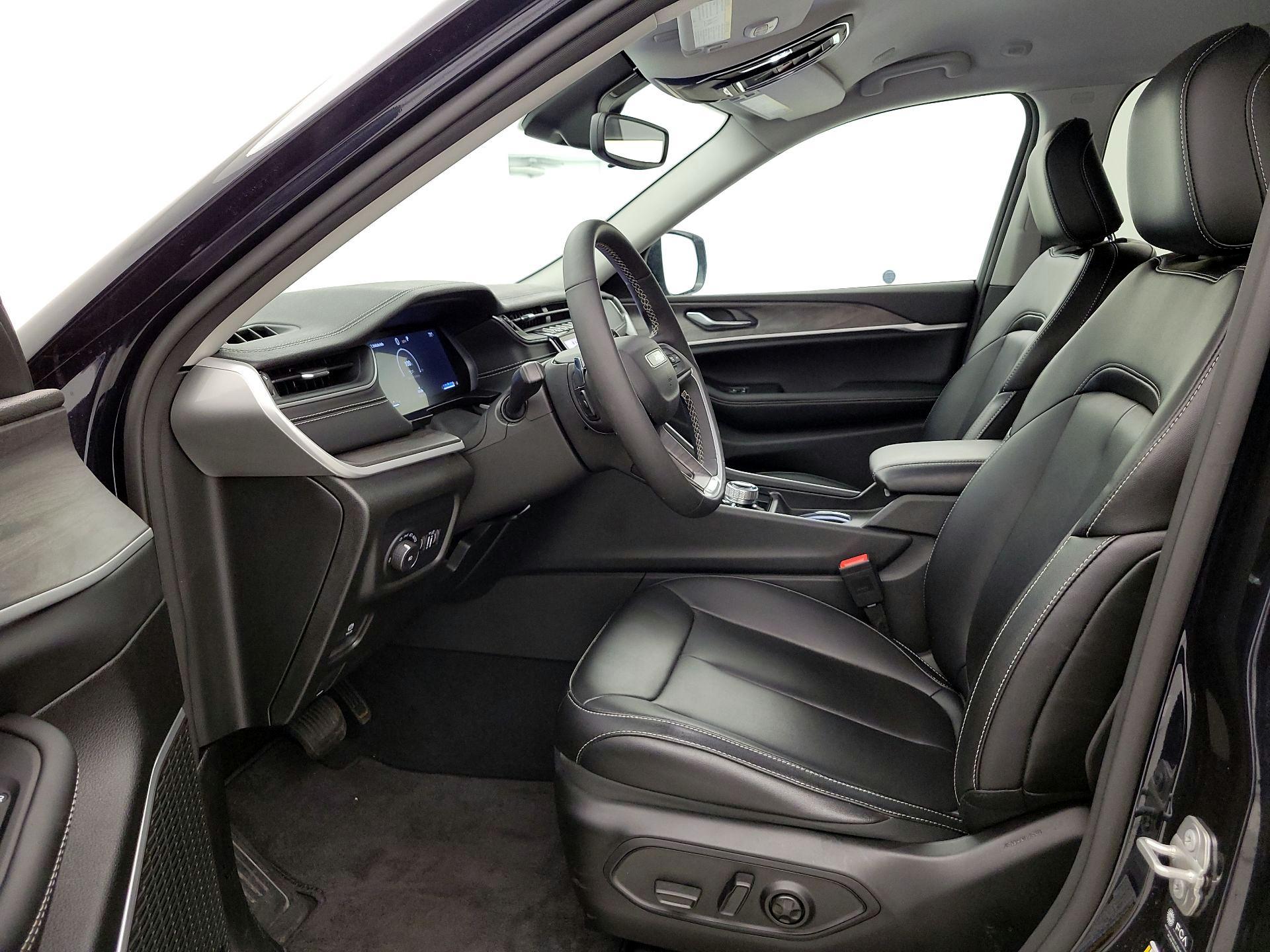 Thumbnail: 2024 Jeep Grand Cherokee - 11