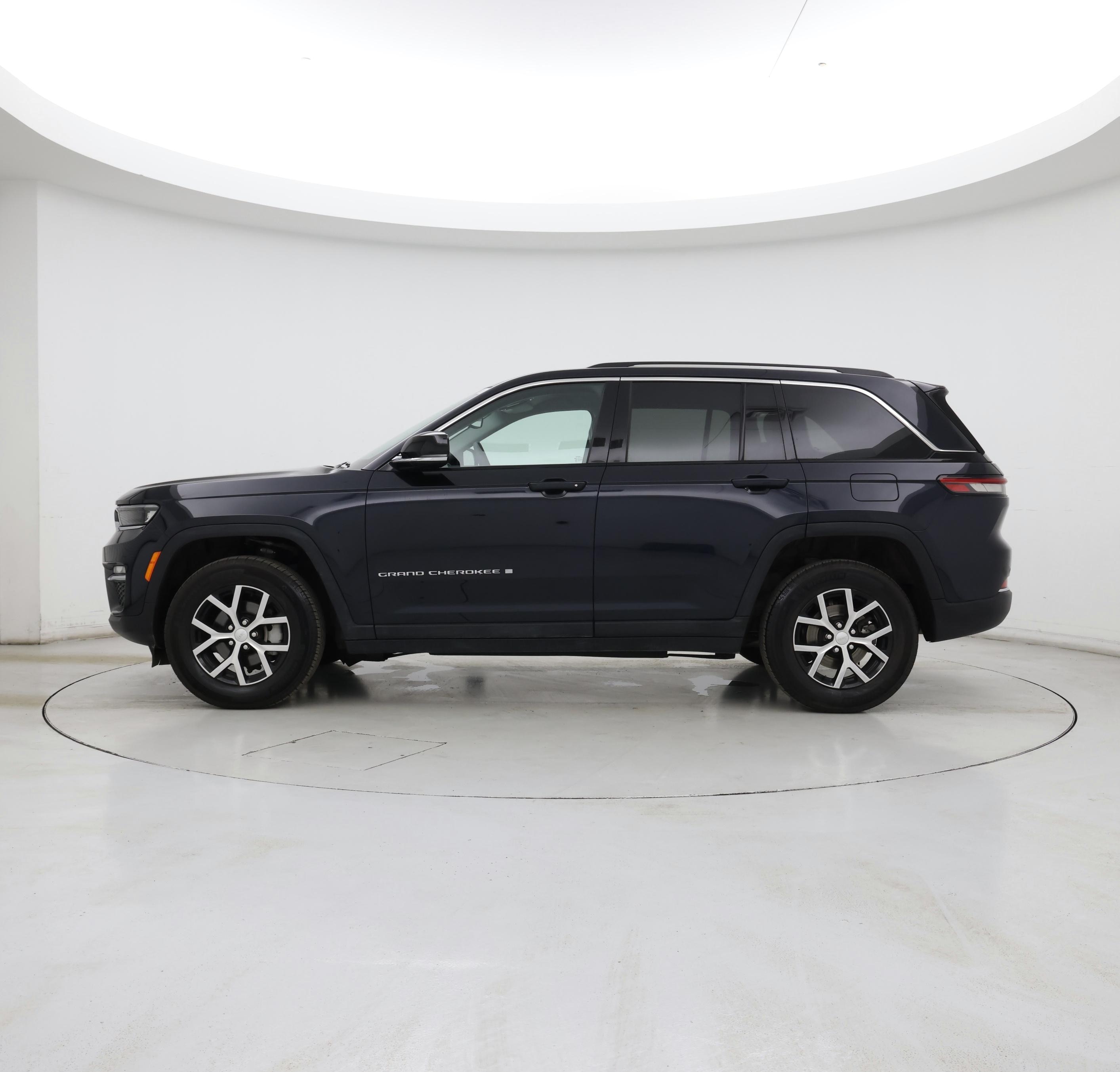 Thumbnail: 2024 Jeep Grand Cherokee - 3