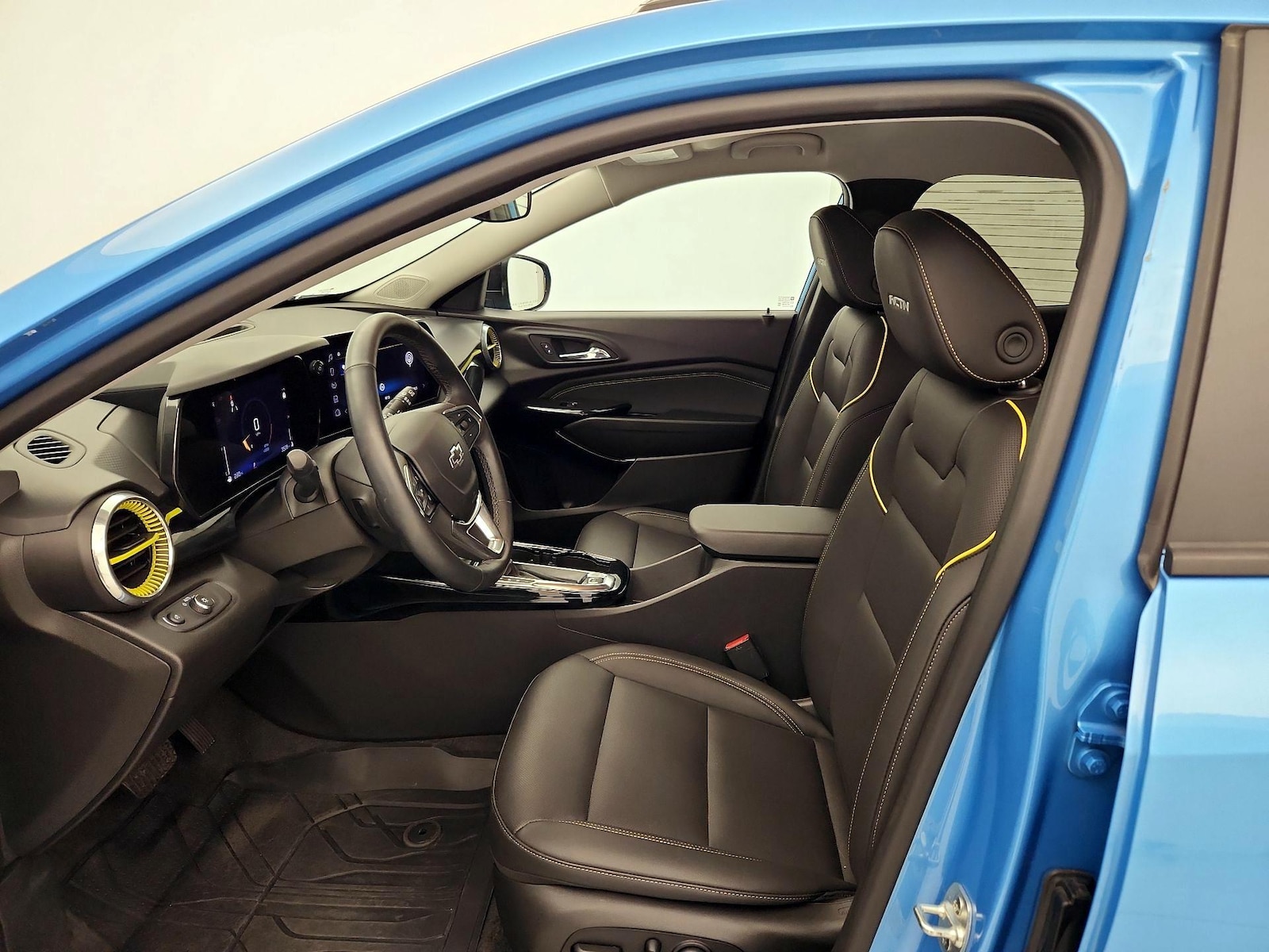 2025 Chevrolet Trax Activ - Photo 12