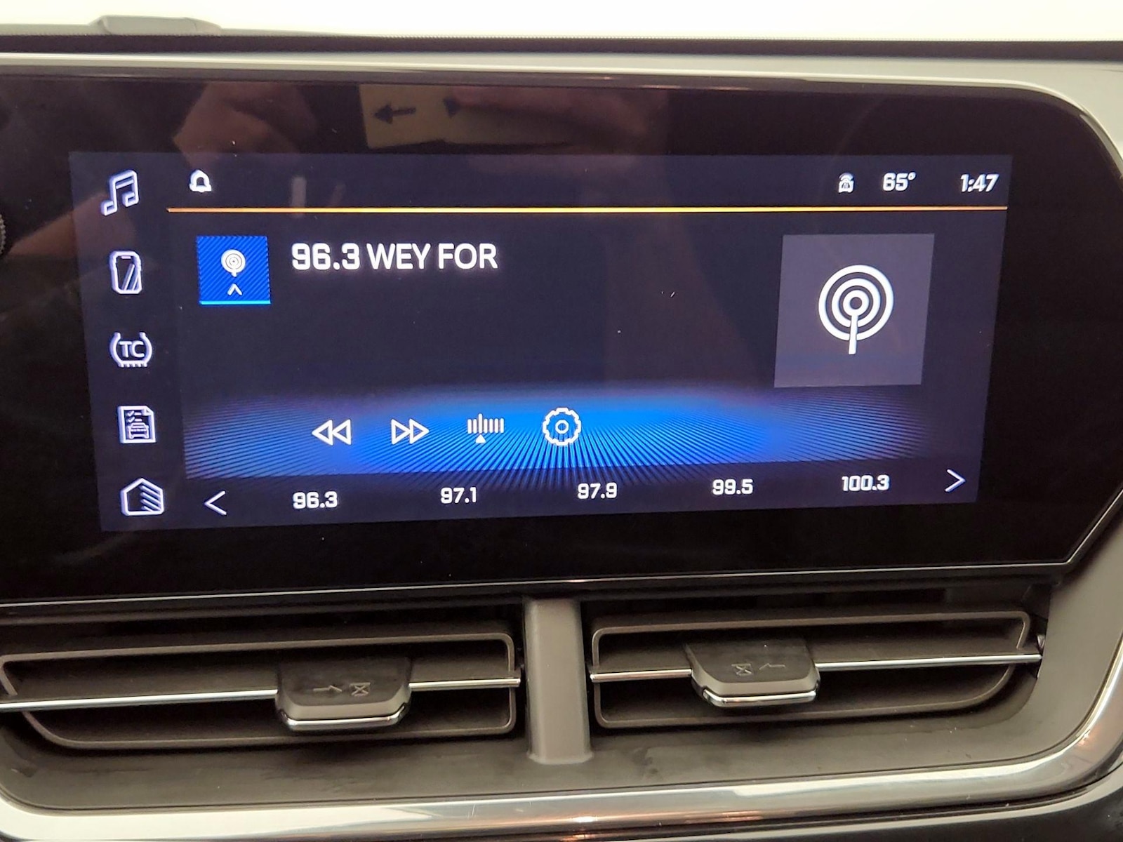 2025 Chevrolet Trax Activ - Photo 16
