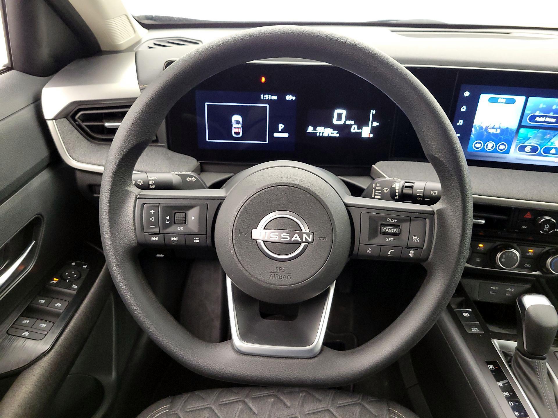 Thumbnail: 2025 Nissan Kicks - 10