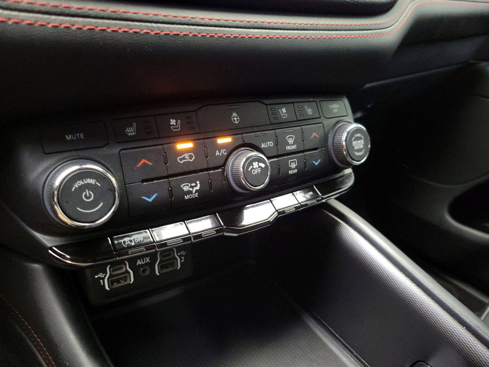 Thumbnail: 2023 Dodge Durango - 17