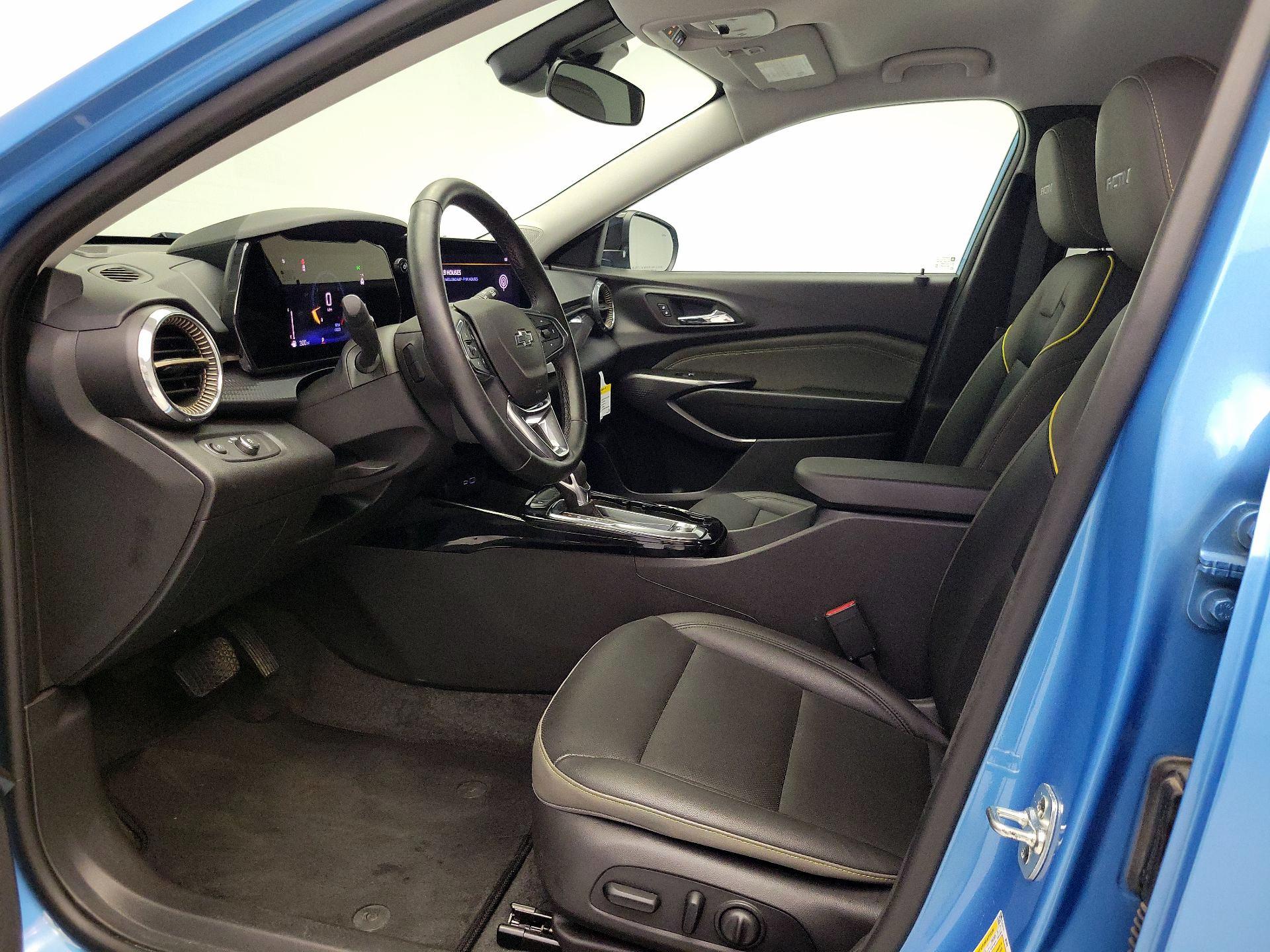 Thumbnail: 2025 Chevrolet Trax - 11