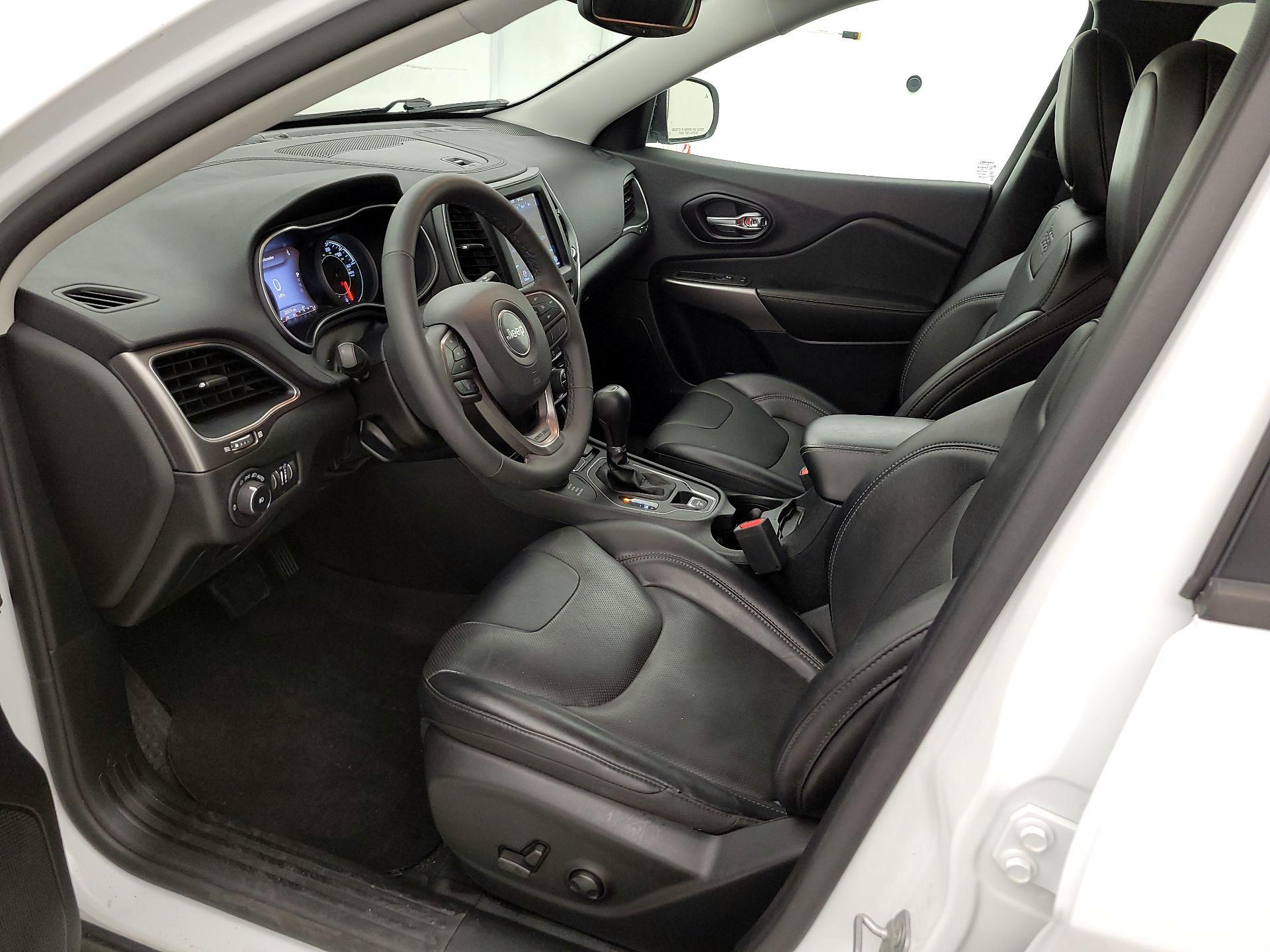 Thumbnail: 2022 Jeep Cherokee - 11