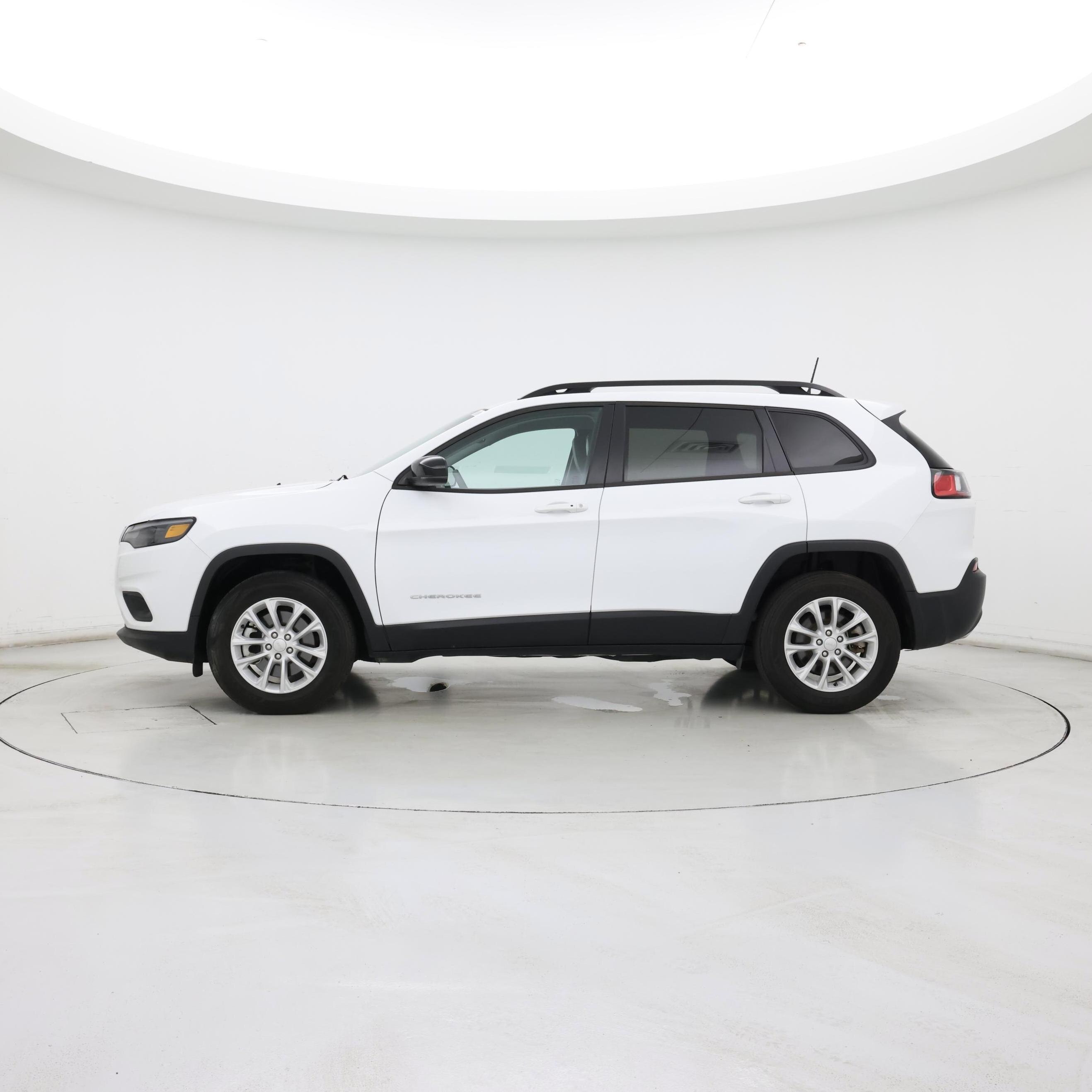 Thumbnail: 2022 Jeep Cherokee - 3