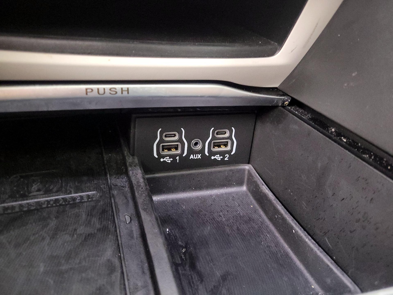 2023 Chrysler Pacifica Hybrid Limited - Photo 20