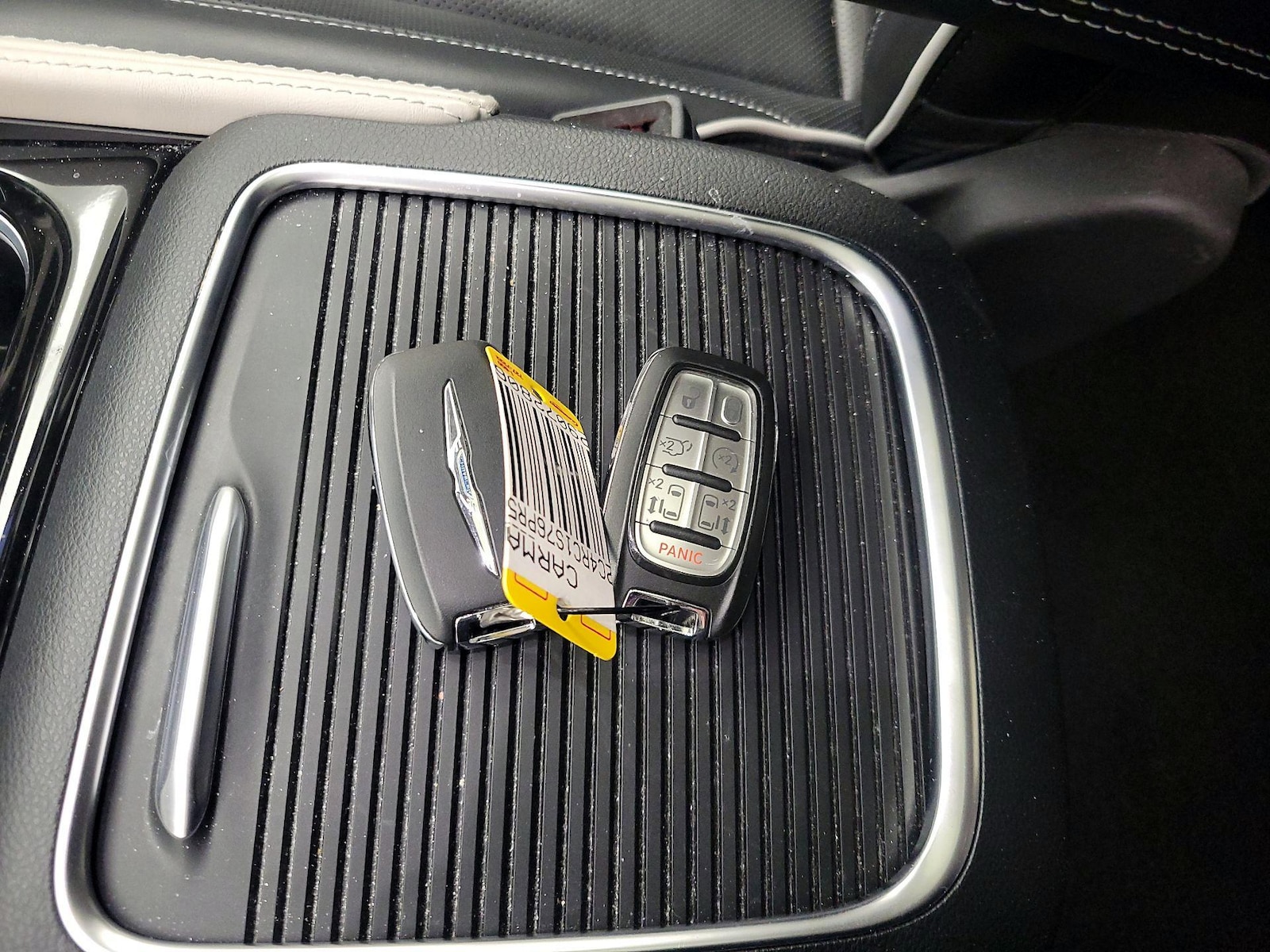 2023 Chrysler Pacifica Hybrid Limited - Photo 27